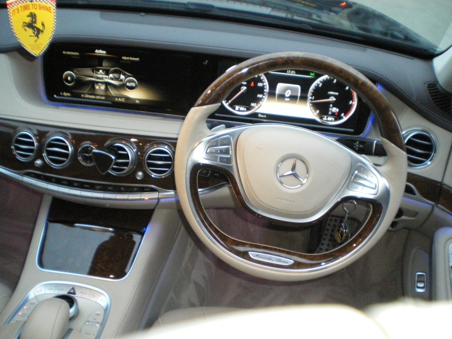 Mercedes-Benz S-Class Listing Image