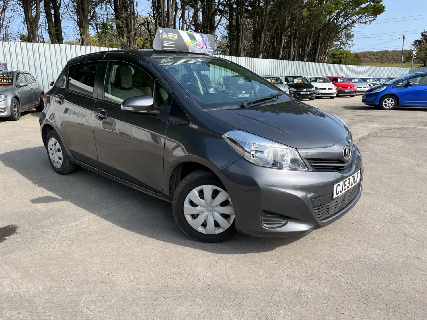 Toyota Yaris Listing Image