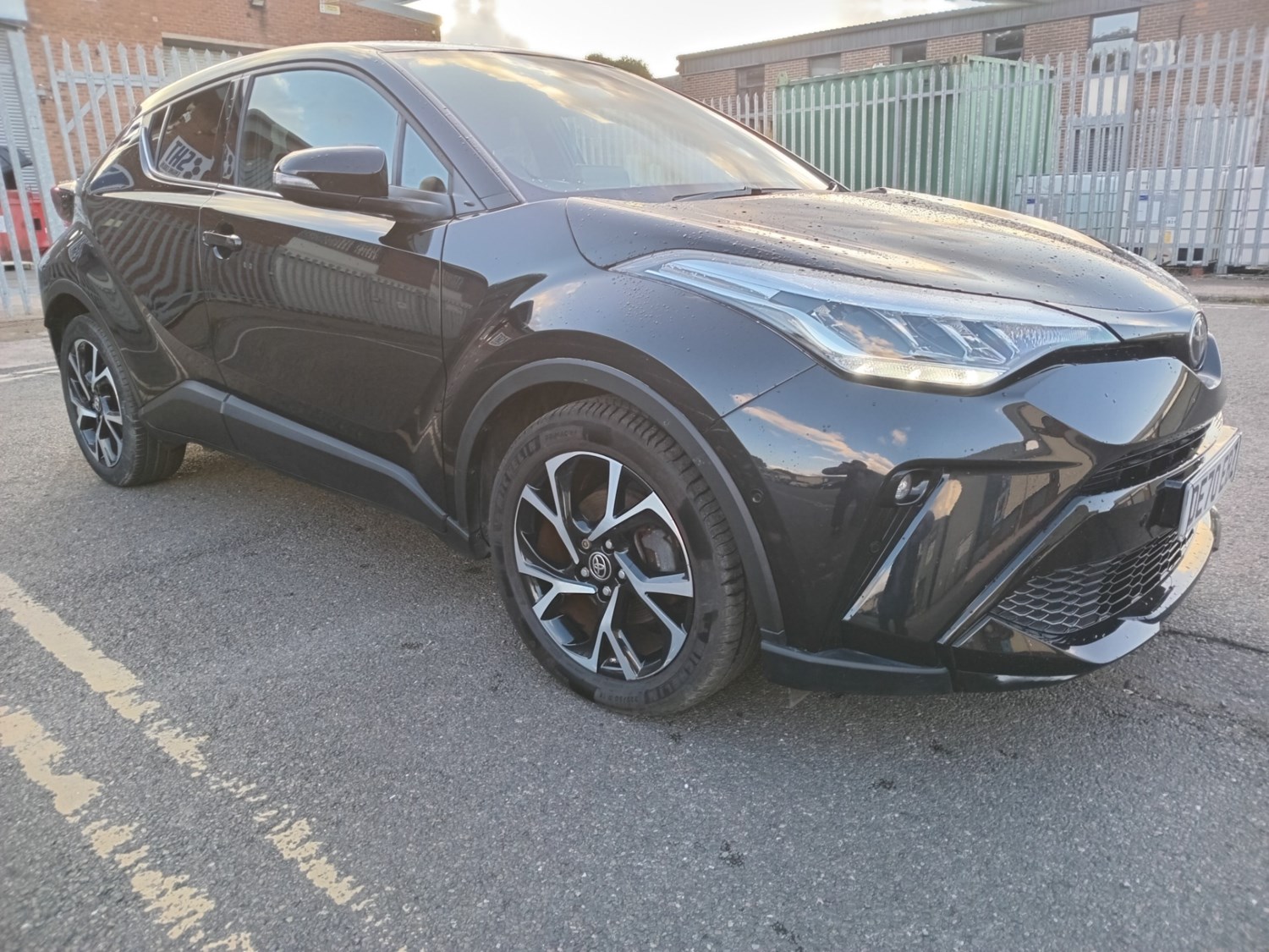 Toyota C-HR Listing Image