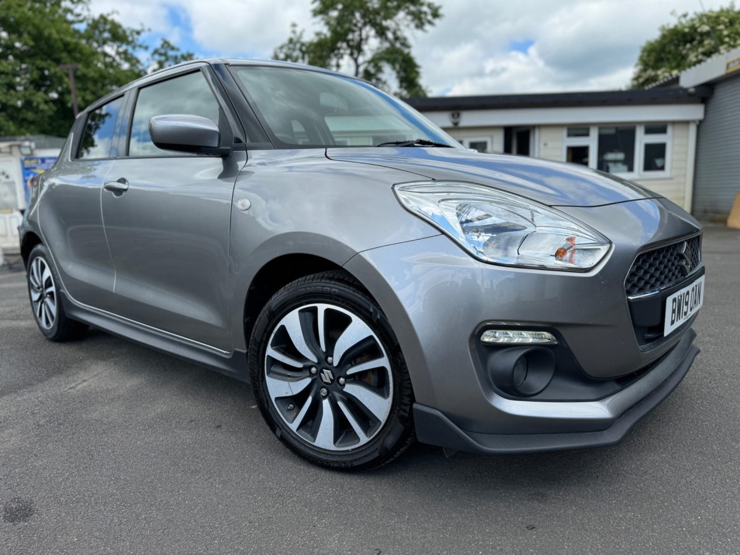 Suzuki Swift Listing Image