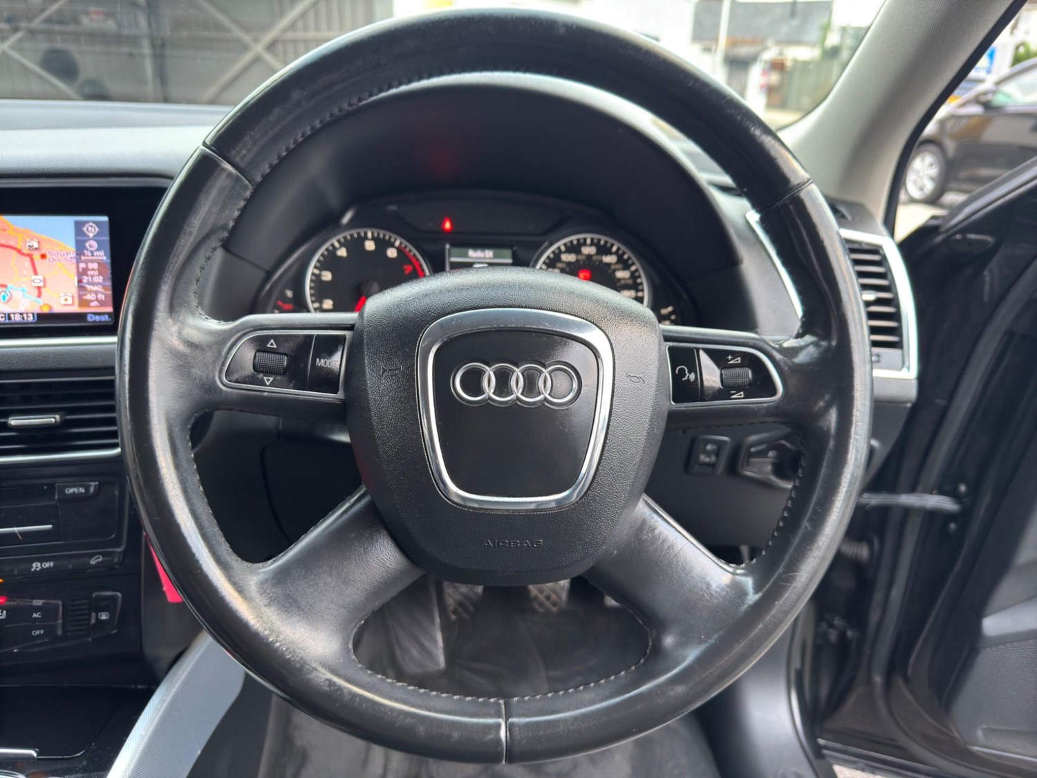 Audi Q5 Listing Image