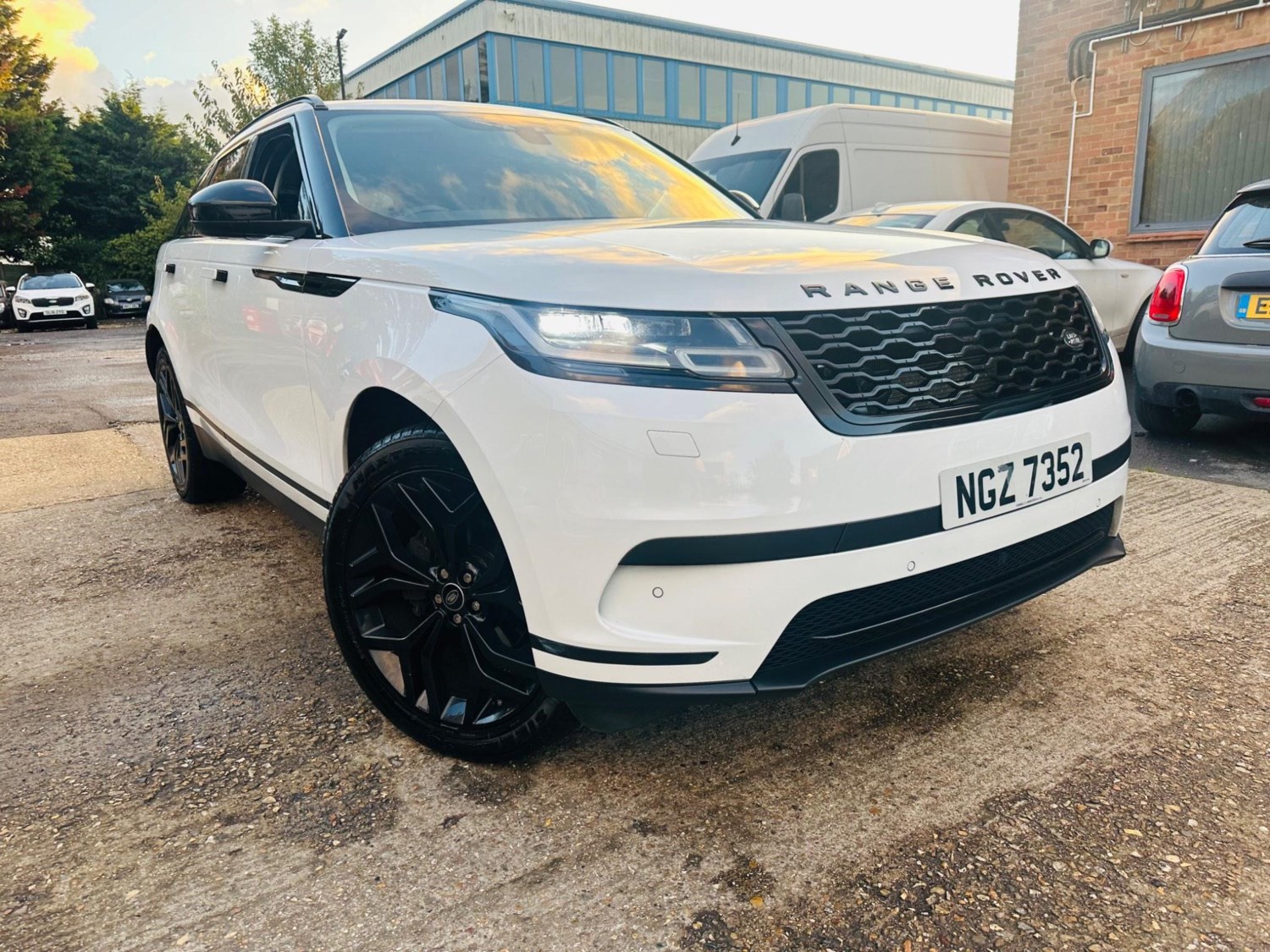 Land Rover Range Rover Velar Listing Image