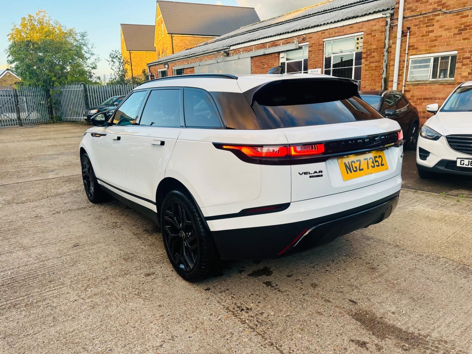 Land Rover Range Rover Velar Listing Image