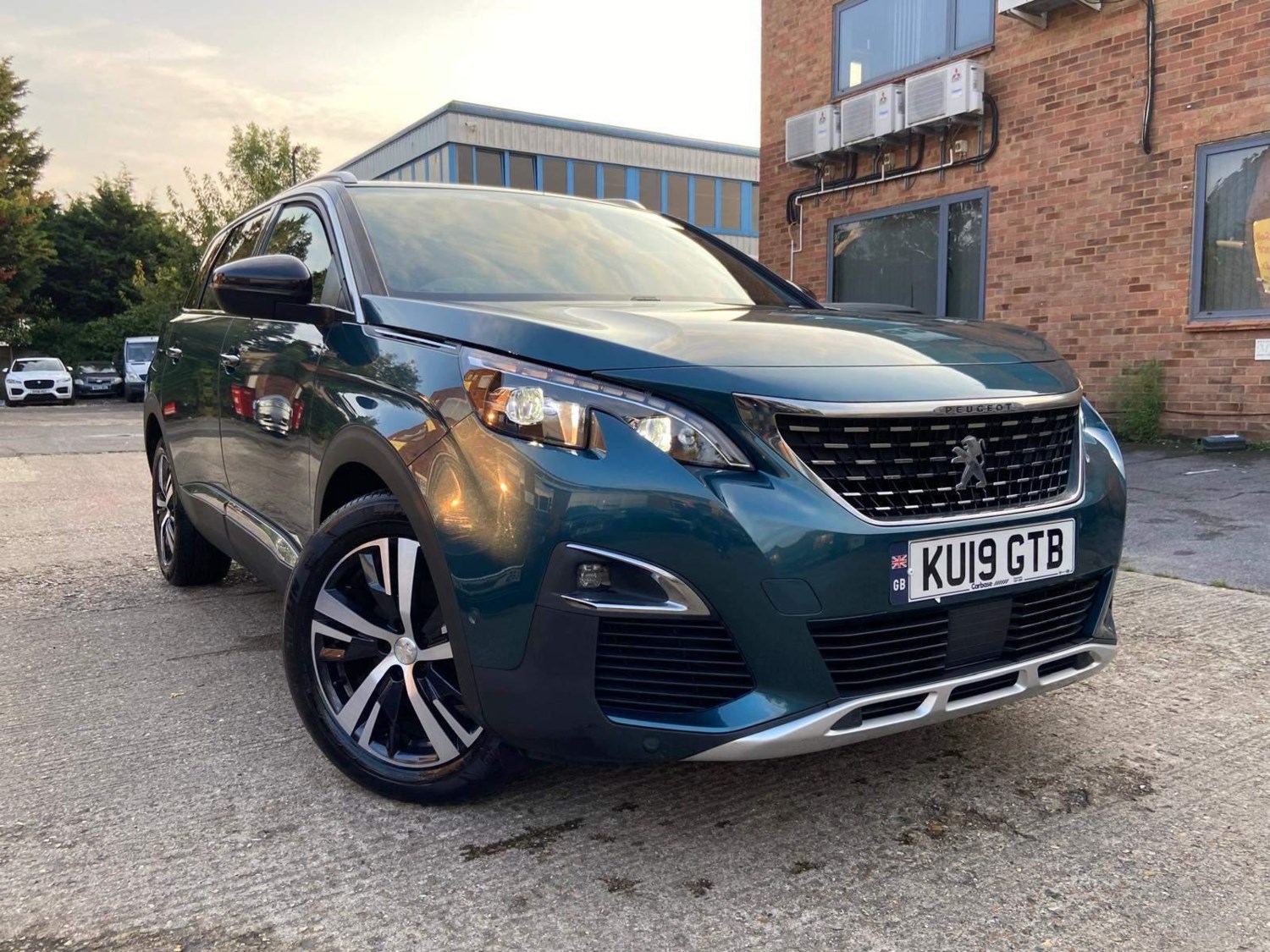 Peugeot 5008 Listing Image