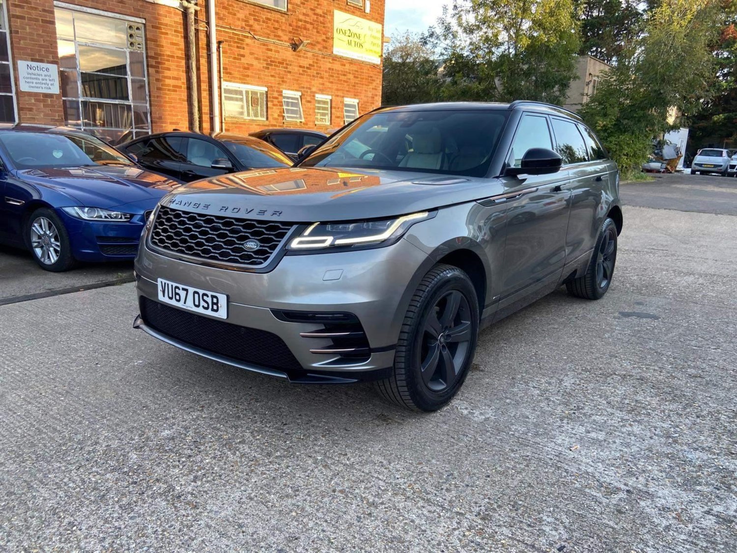 Land Rover Range Rover Velar Listing Image