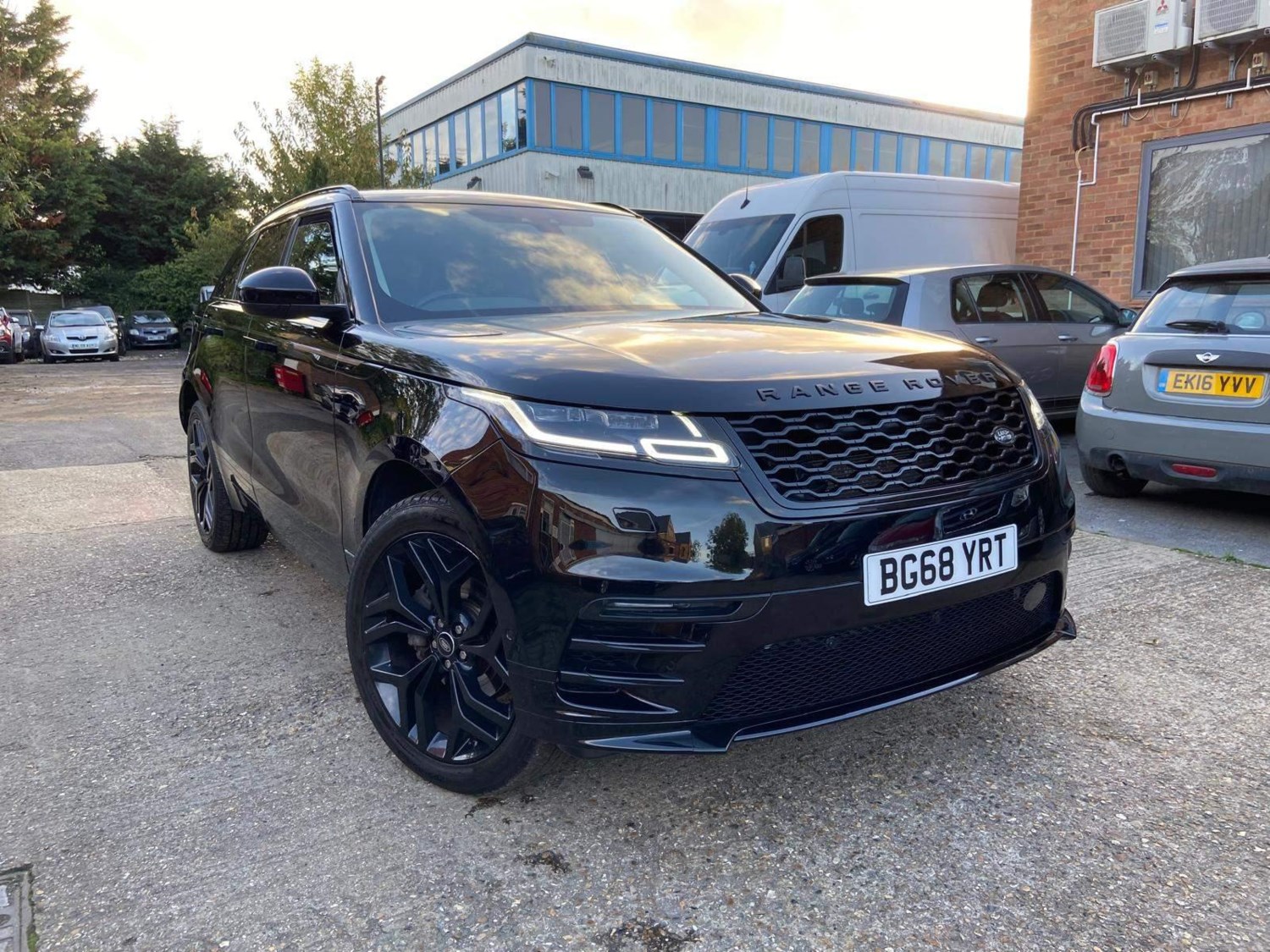 Land Rover Range Rover Velar Listing Image