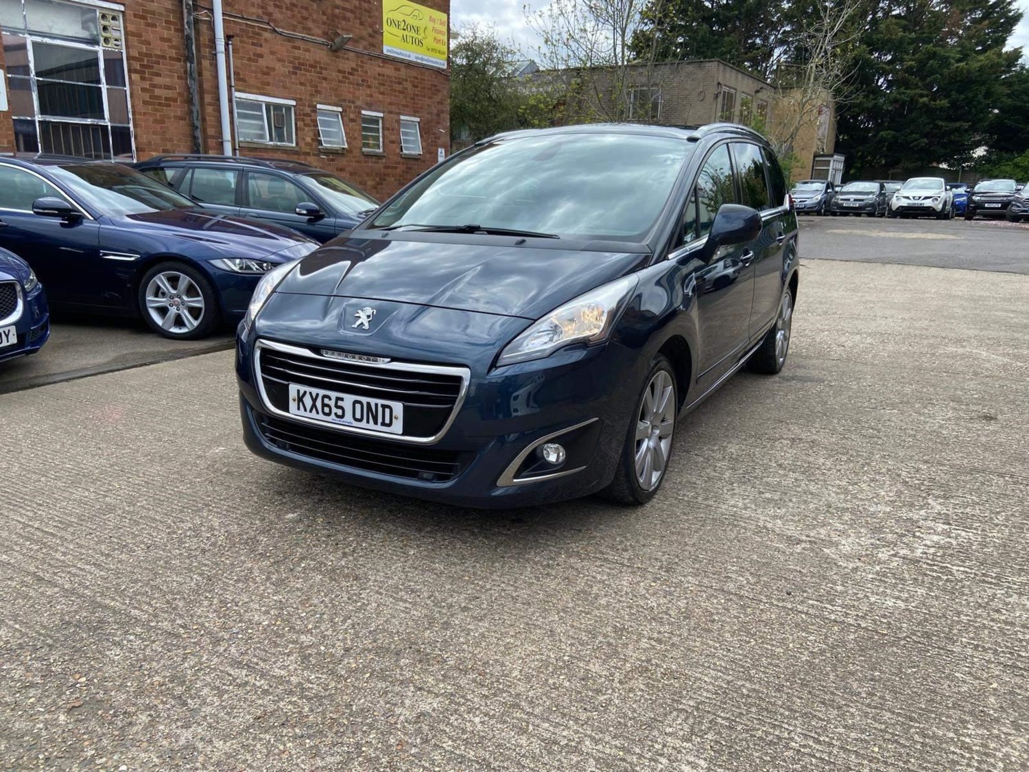 Peugeot 5008 Listing Image