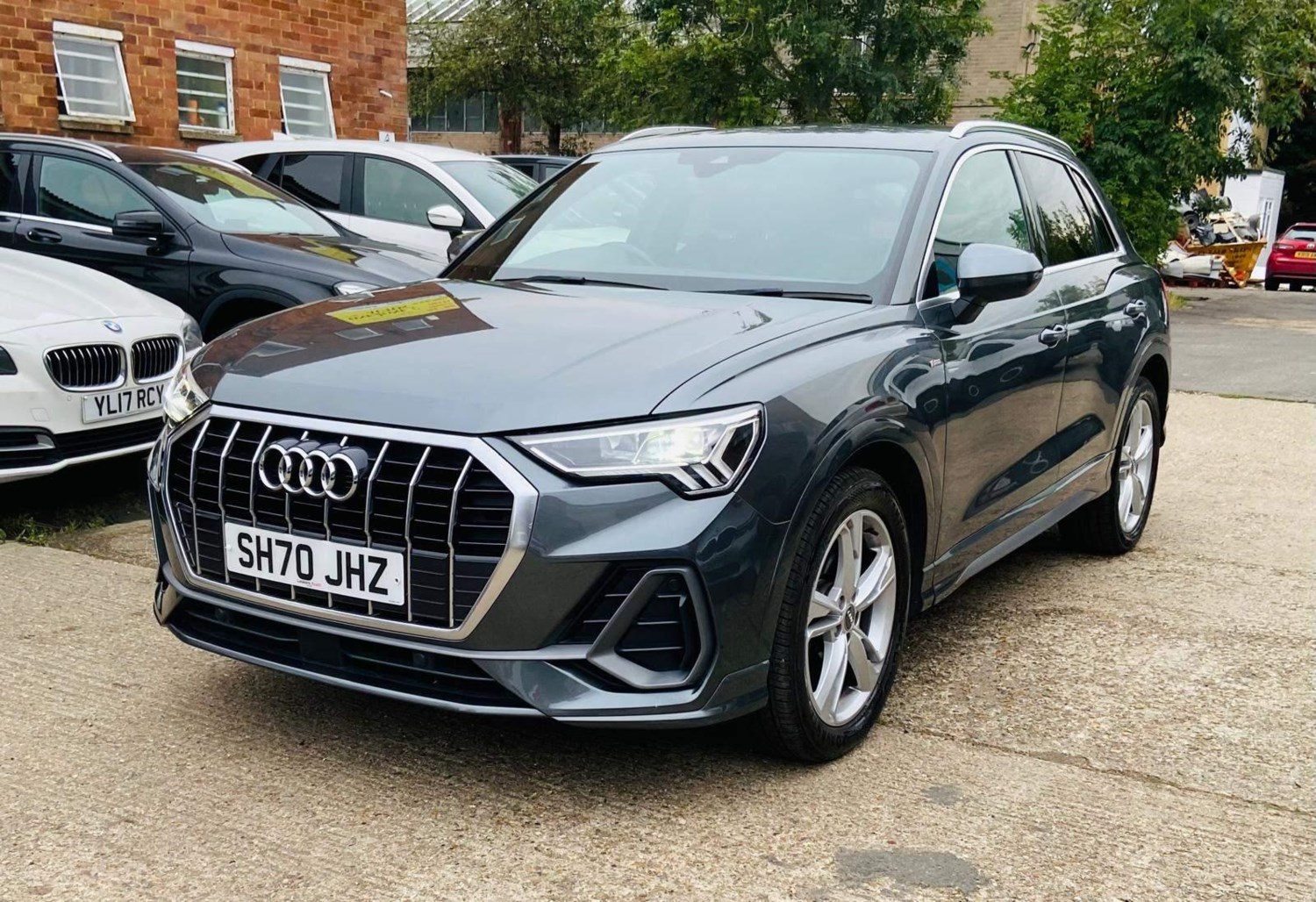 Audi Q3 Listing Image