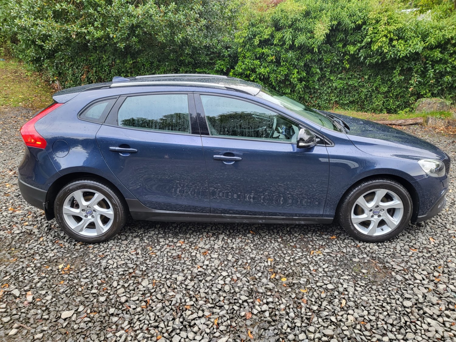 Volvo V40 Listing Image