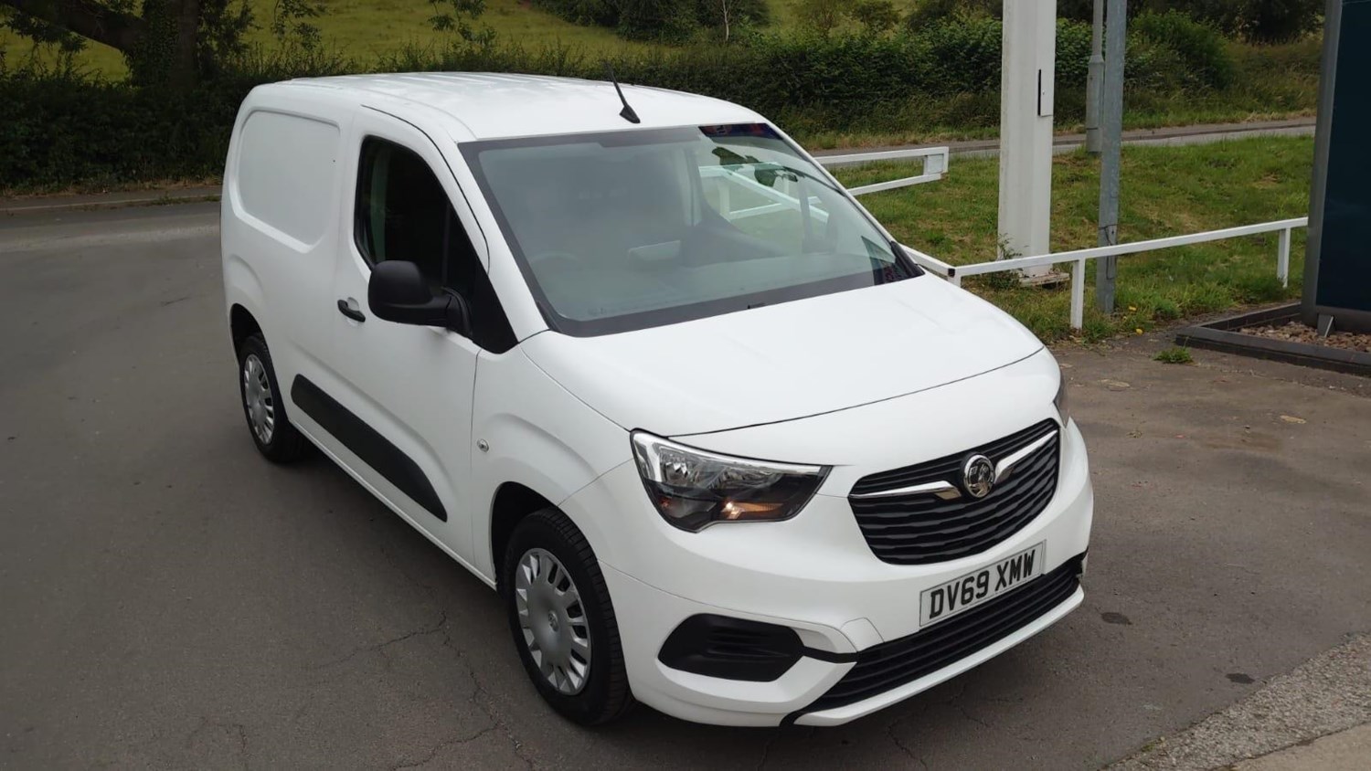 Vauxhall Combo Listing Image