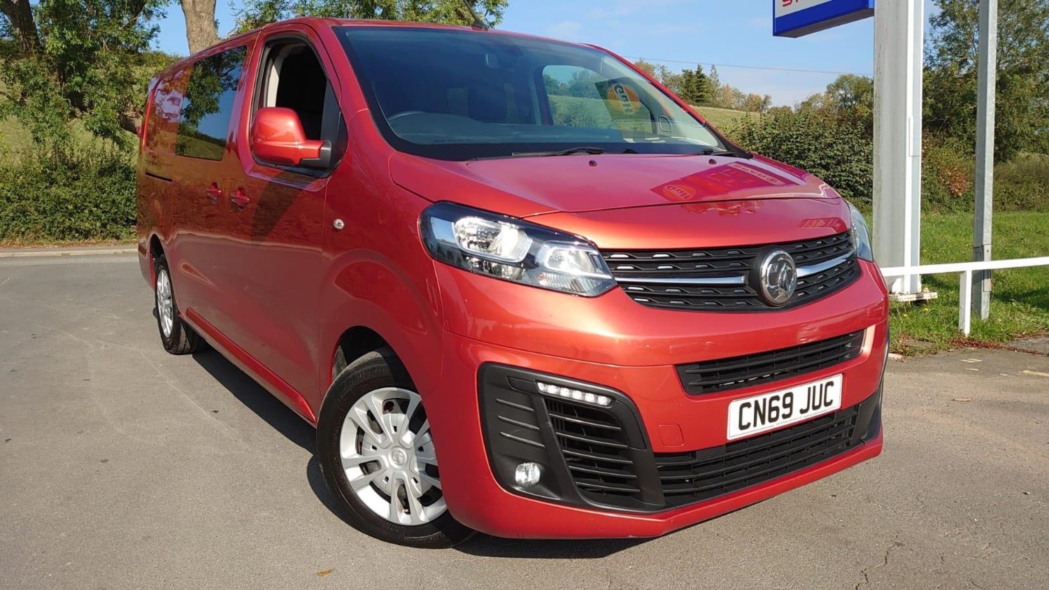 Vauxhall Vivaro Listing Image