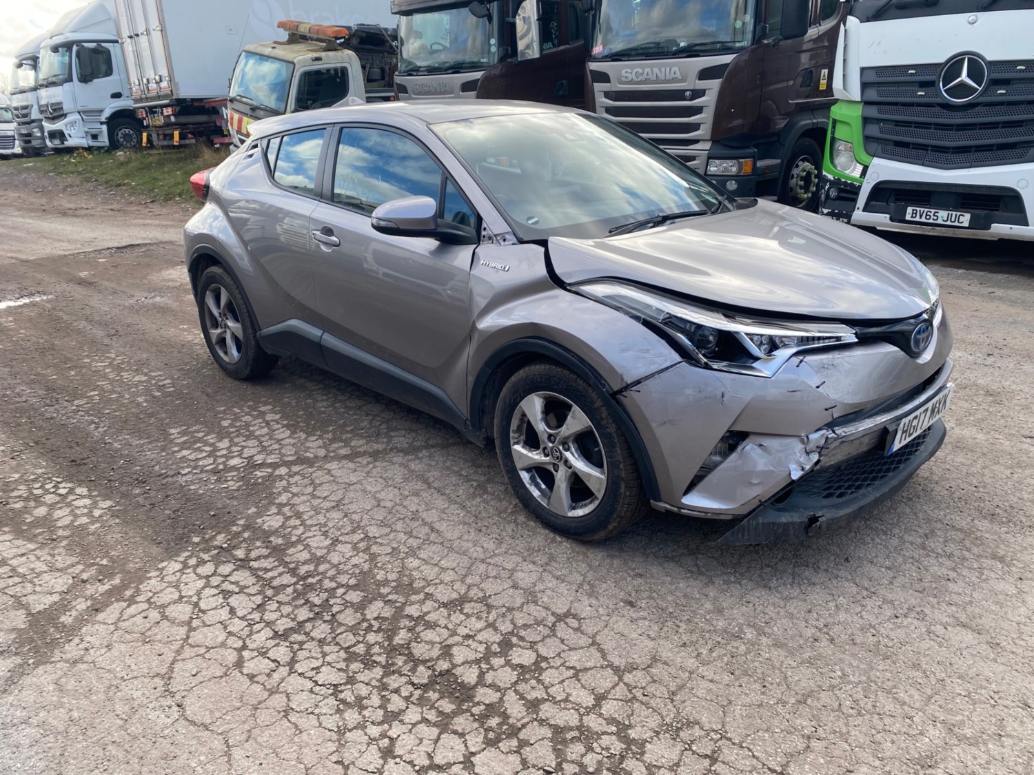 Toyota C-HR Listing Image