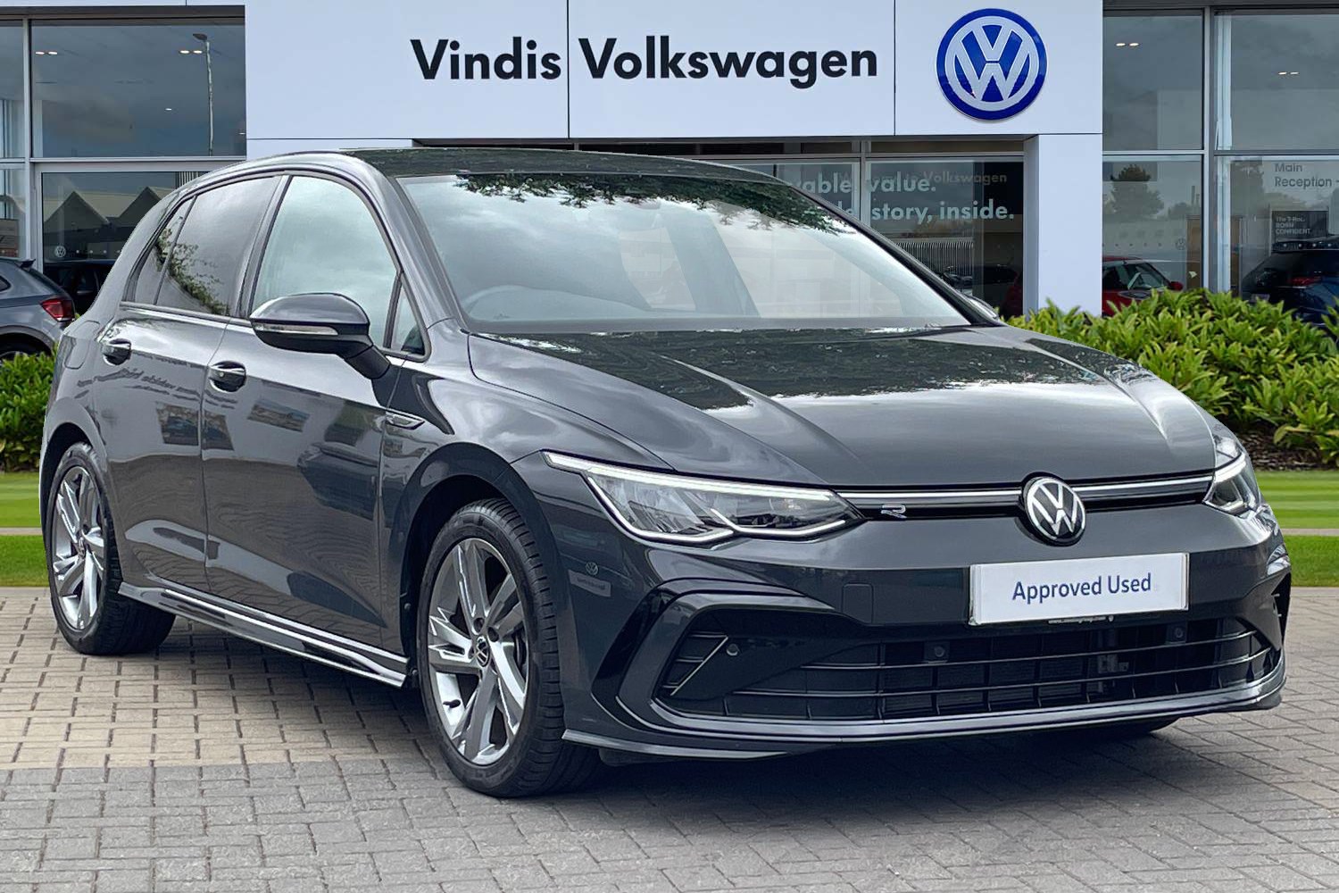 Volkswagen Golf Listing Image