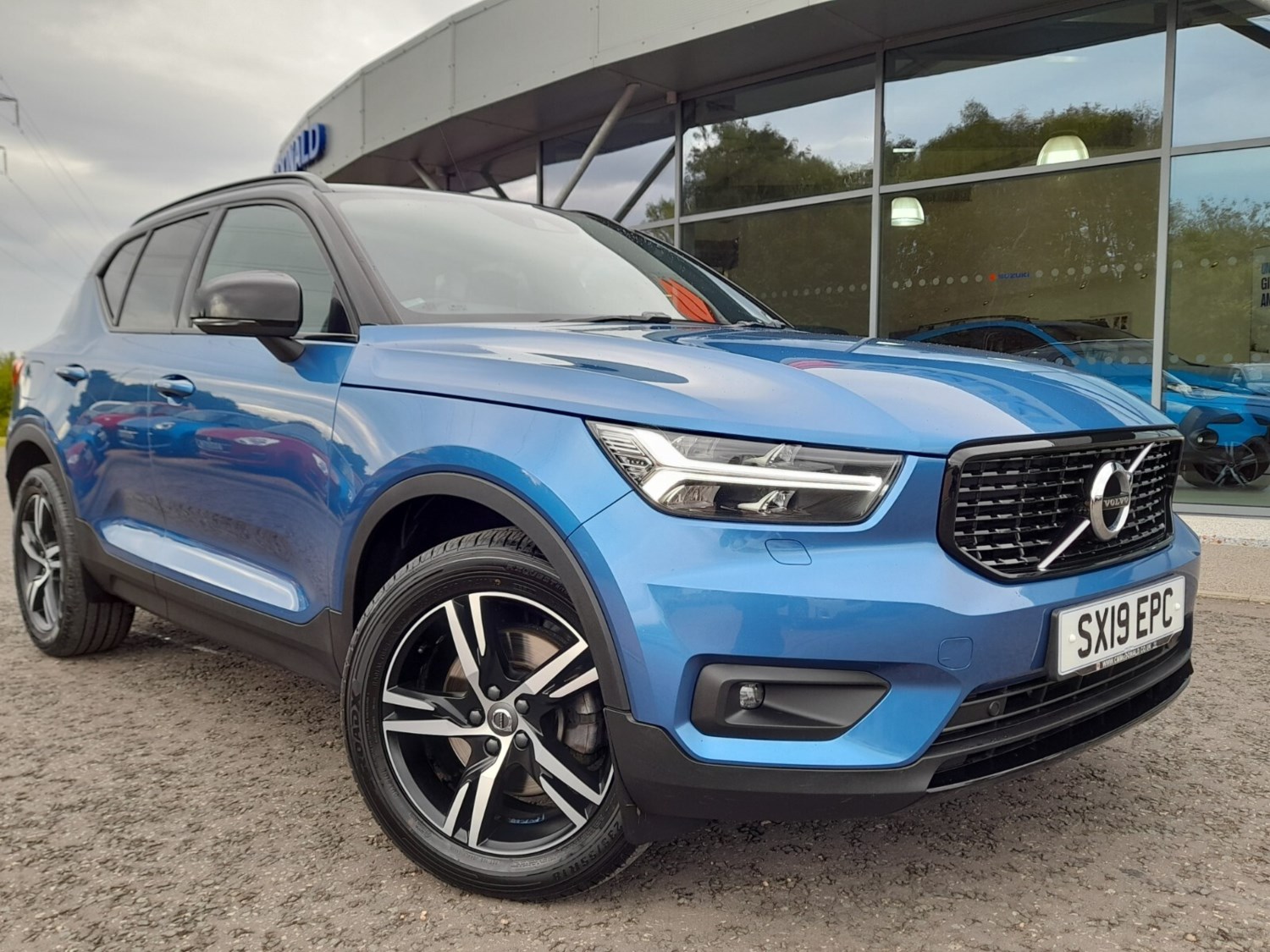 Volvo XC40 Listing Image