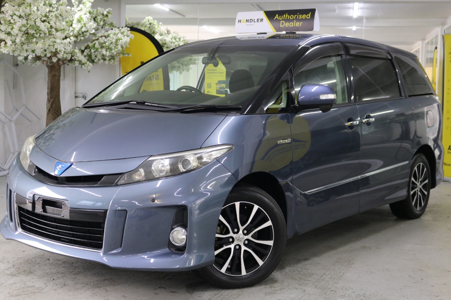 Toyota Estima Listing Image