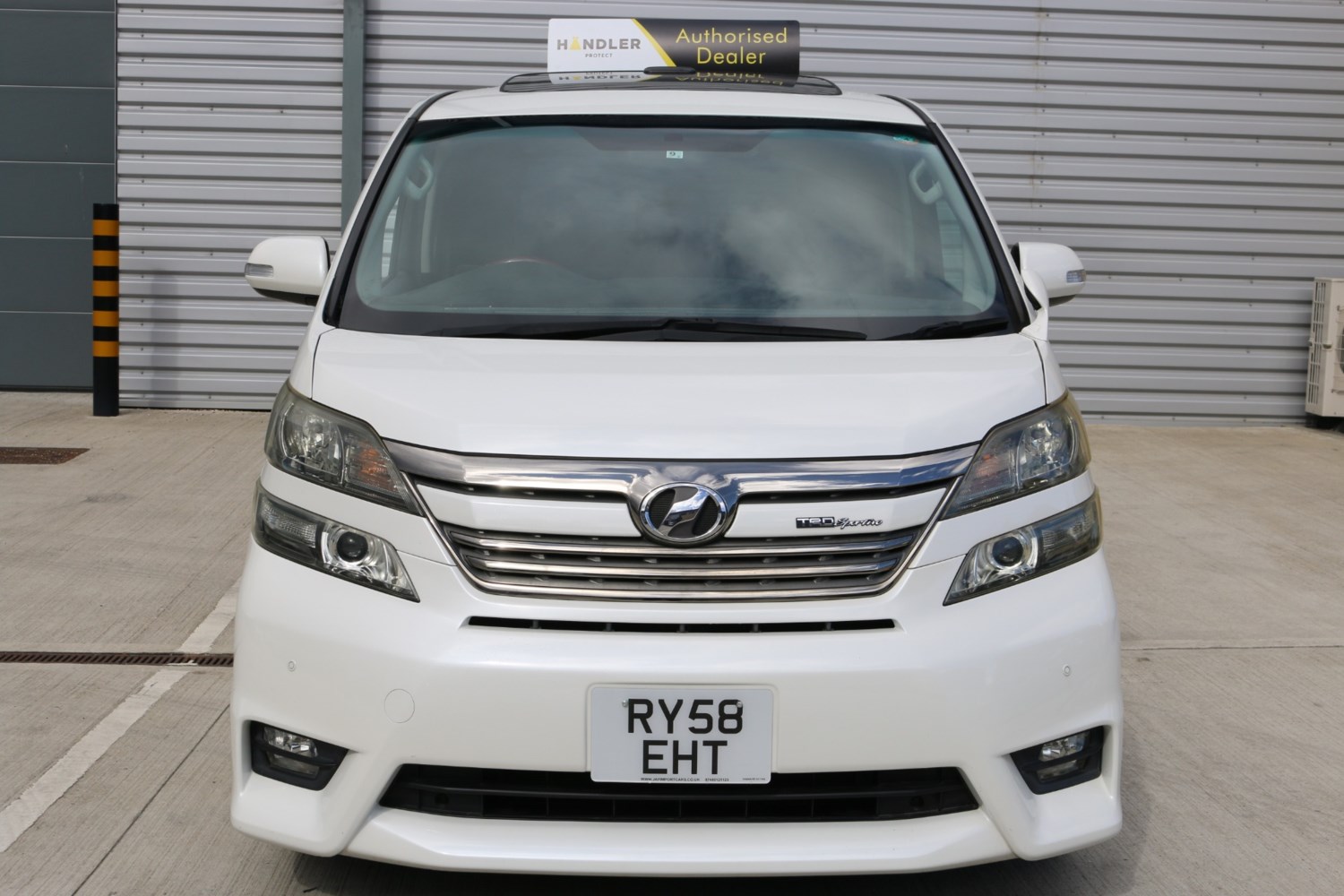 Toyota Vellfire Listing Image