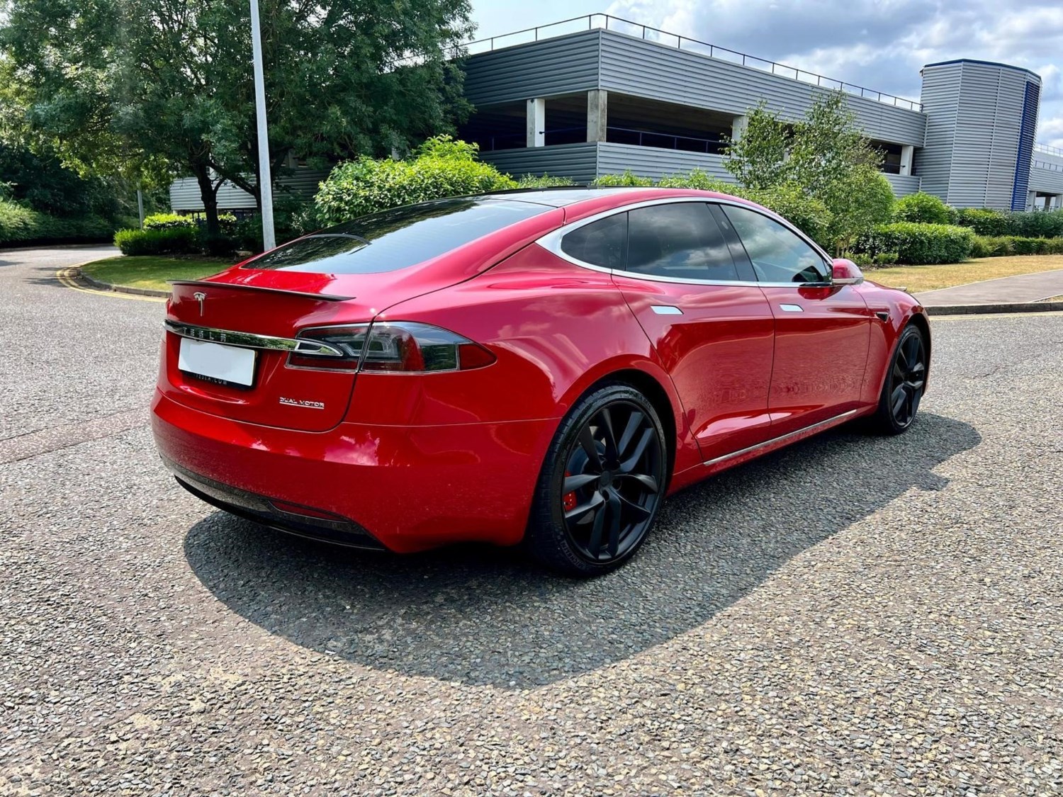 Tesla Model S Listing Image