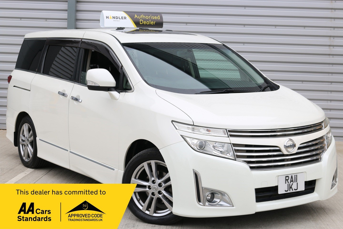 Nissan Elgrand Listing Image