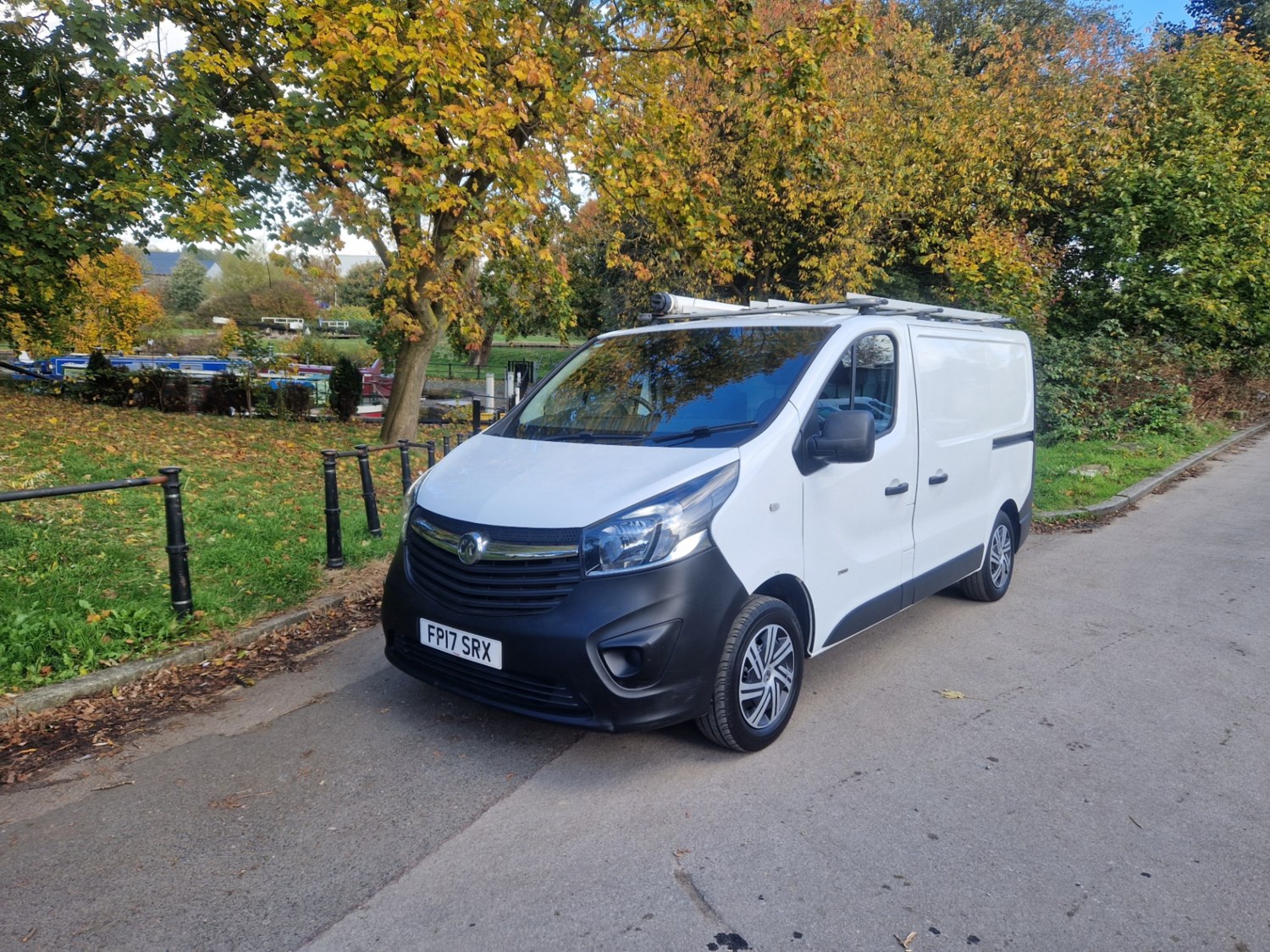 Vauxhall Vivaro Listing Image