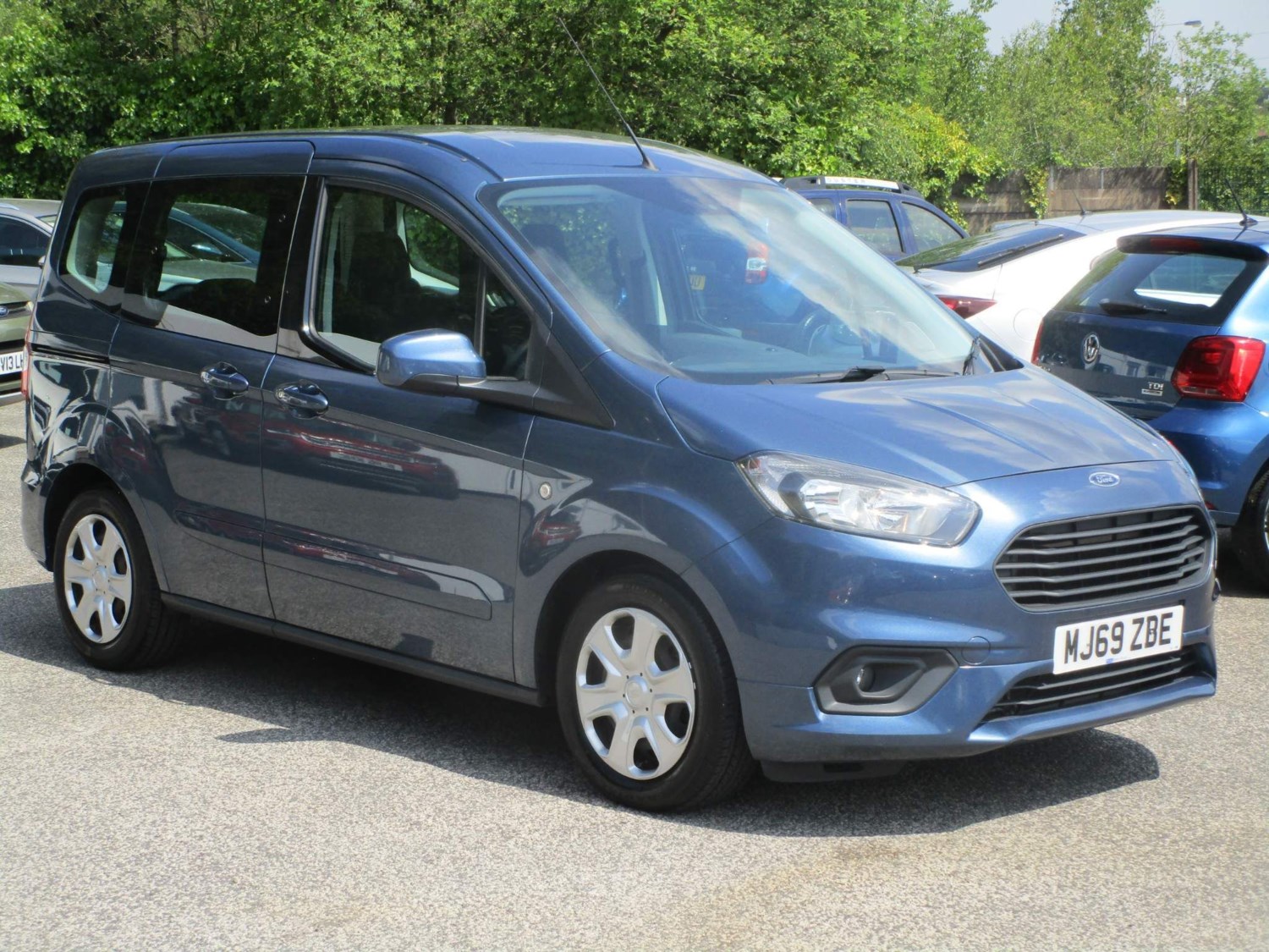 Ford Tourneo Courier Listing Image