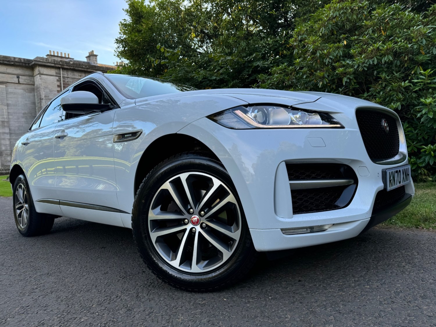 Jaguar F-PACE Listing Image