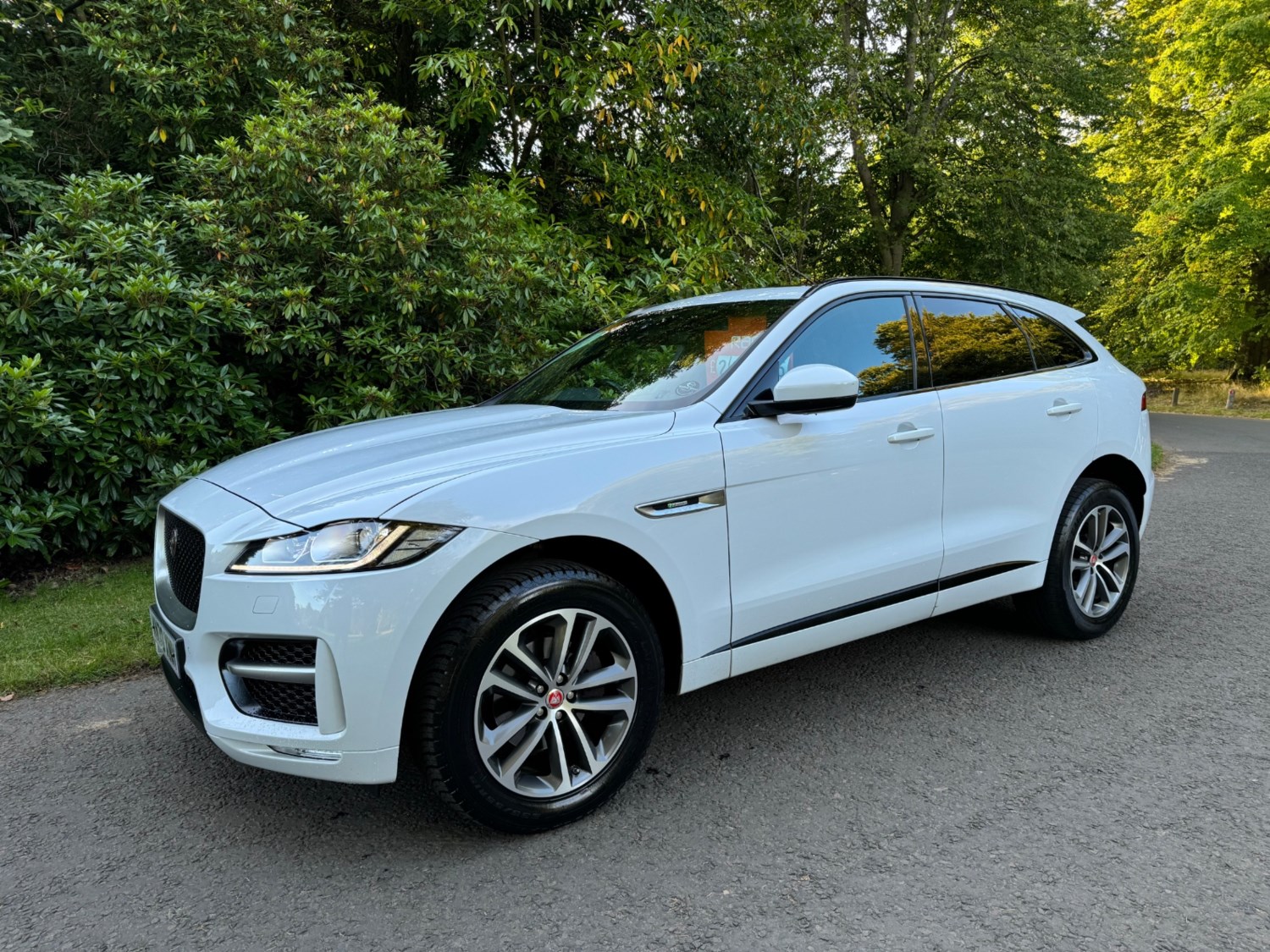 Jaguar F-PACE Listing Image