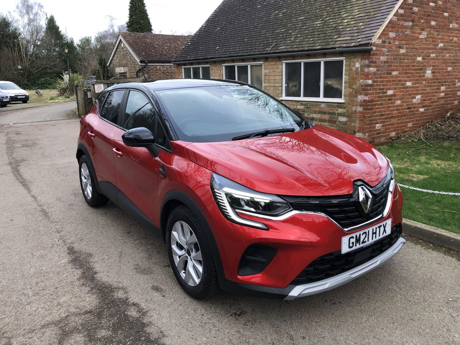 2021 used Renault Captur TCE 140 Iconic
