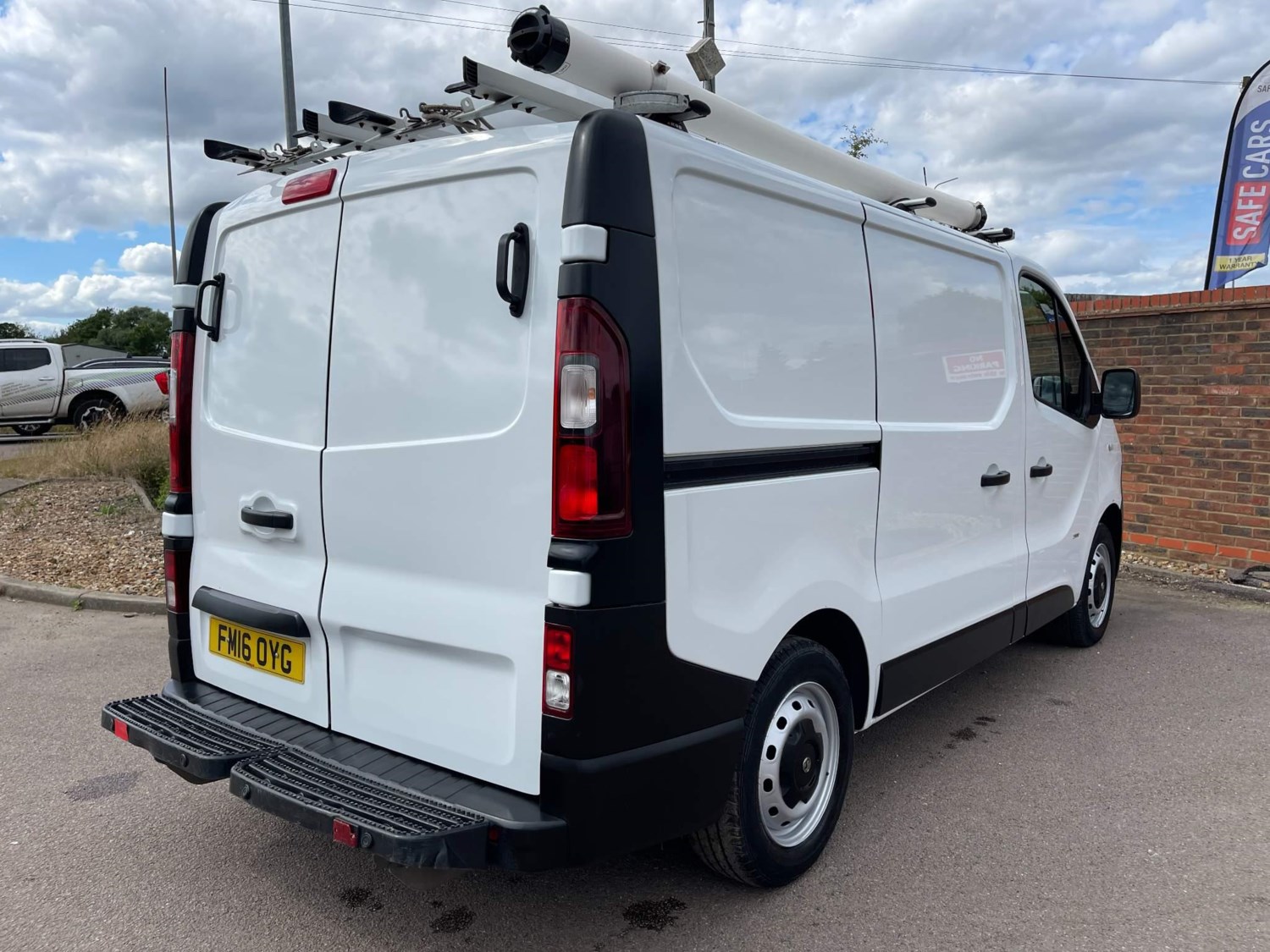 Vauxhall Vivaro Listing Image