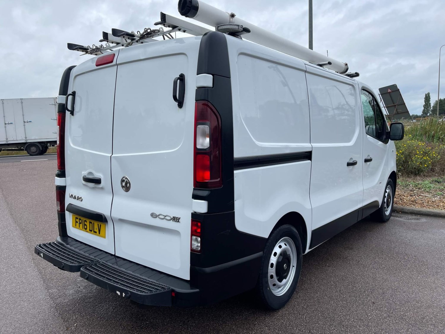 Vauxhall Vivaro Listing Image