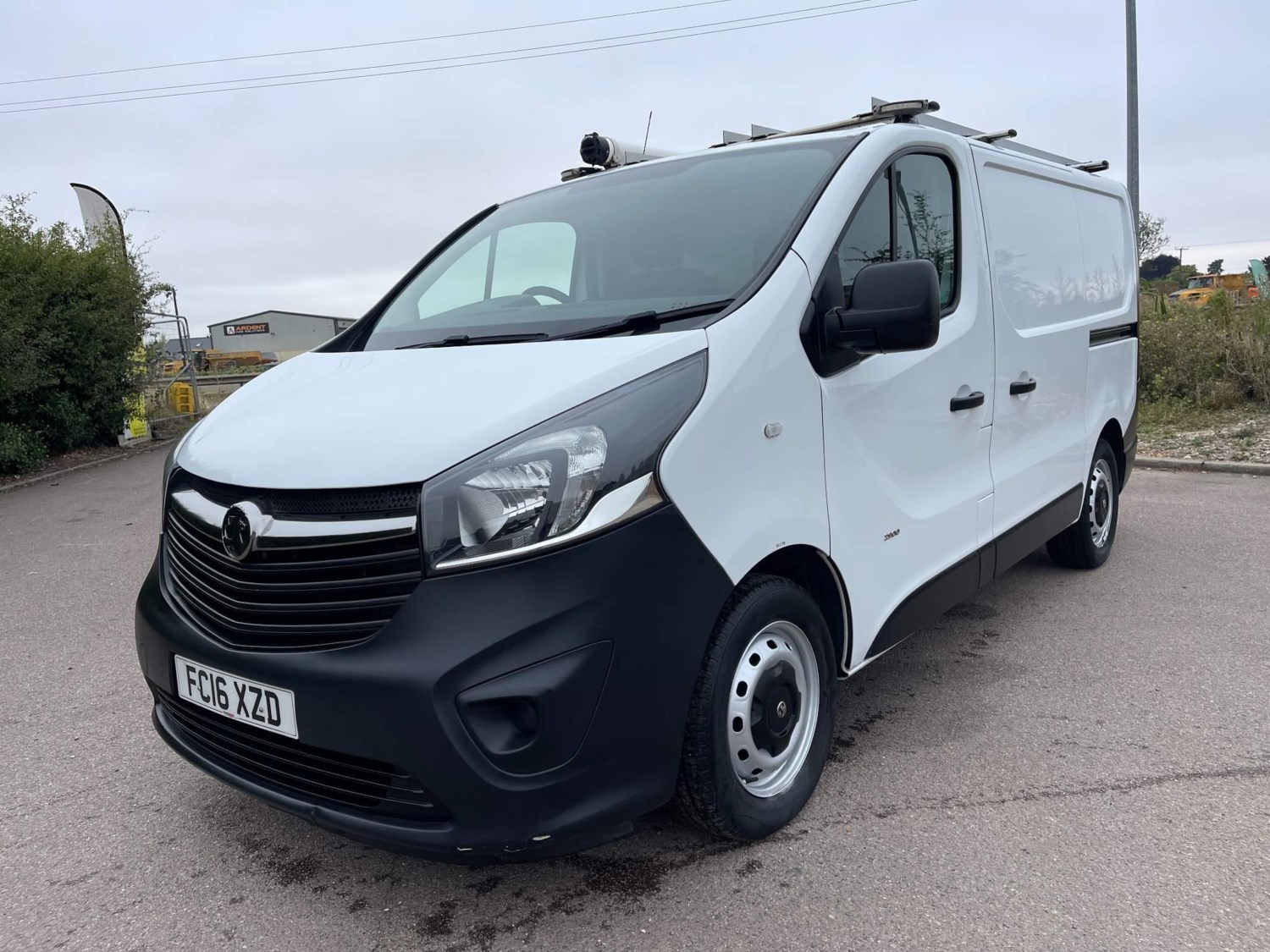 Vauxhall Vivaro Listing Image