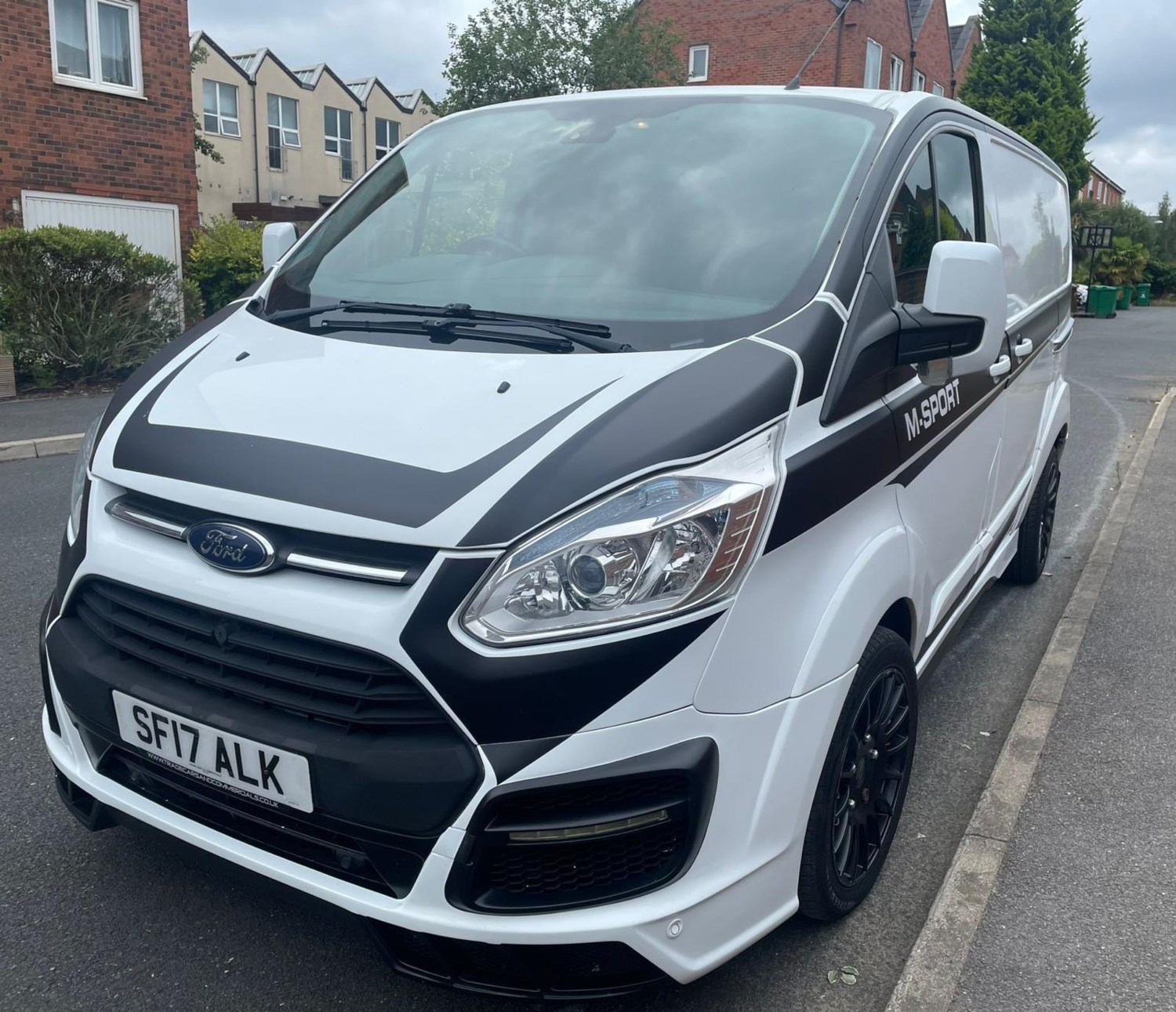 Ford Transit Custom Listing Image