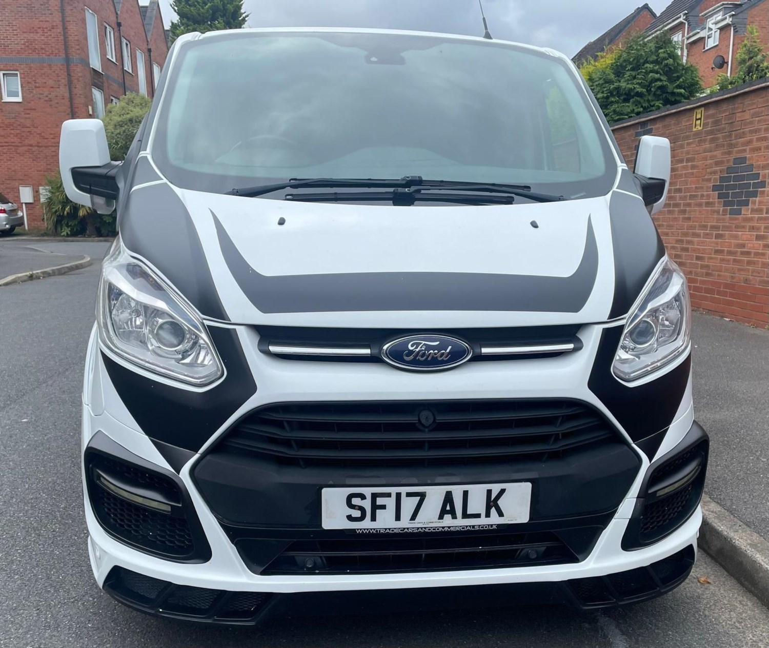 Ford Transit Custom Listing Image