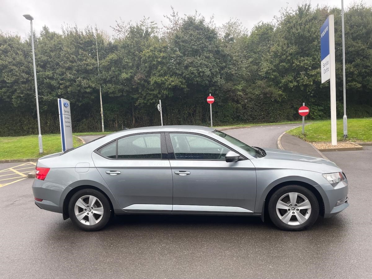 Skoda Superb Listing Image