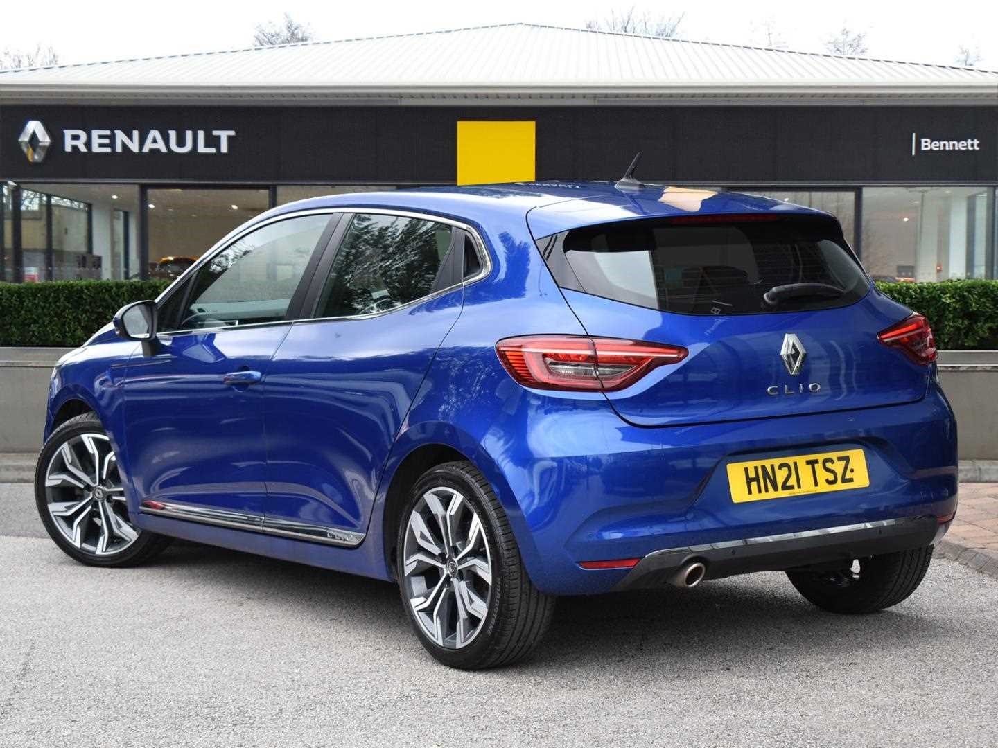 Renault Clio Listing Image