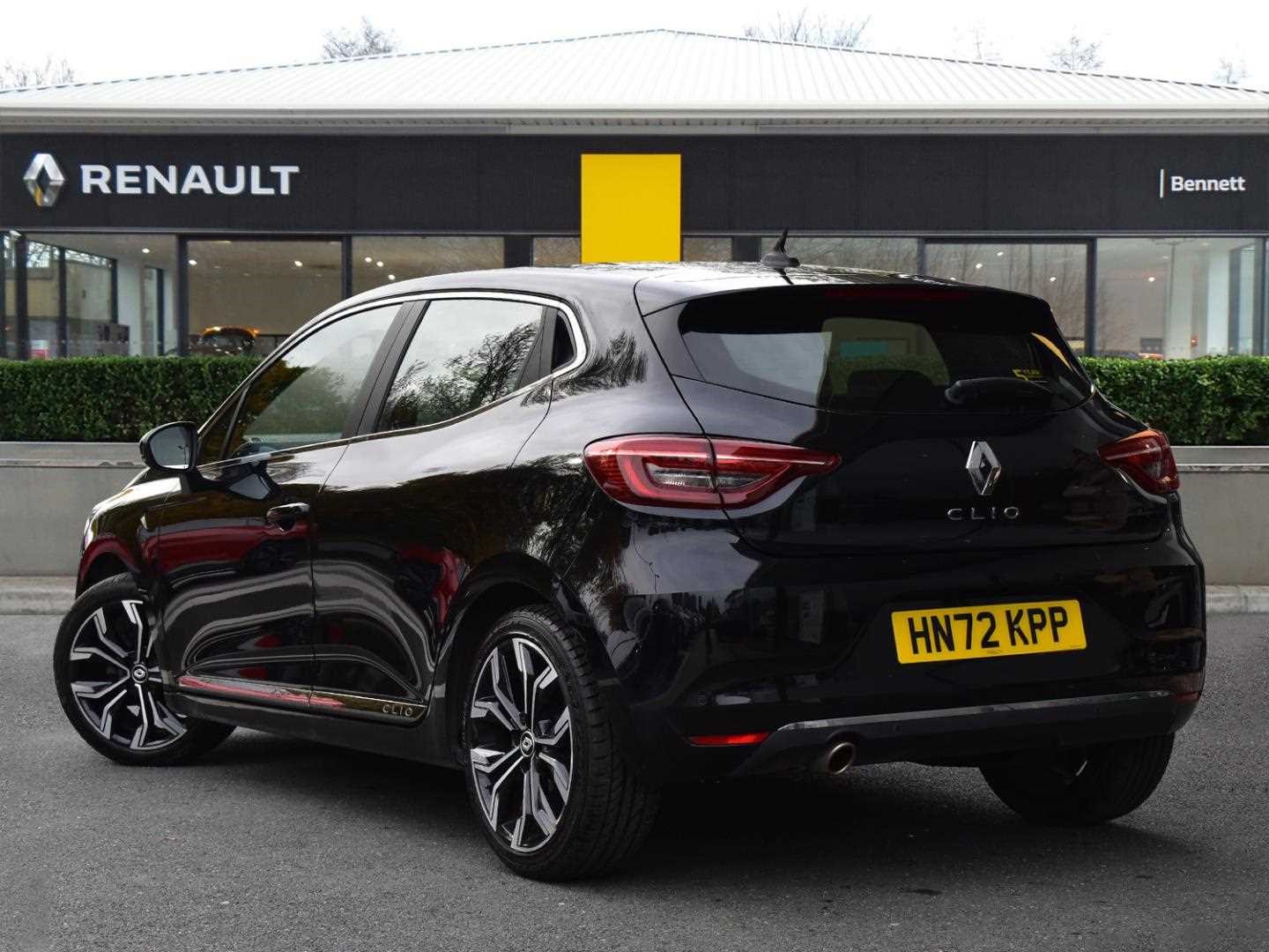 Renault Clio Listing Image