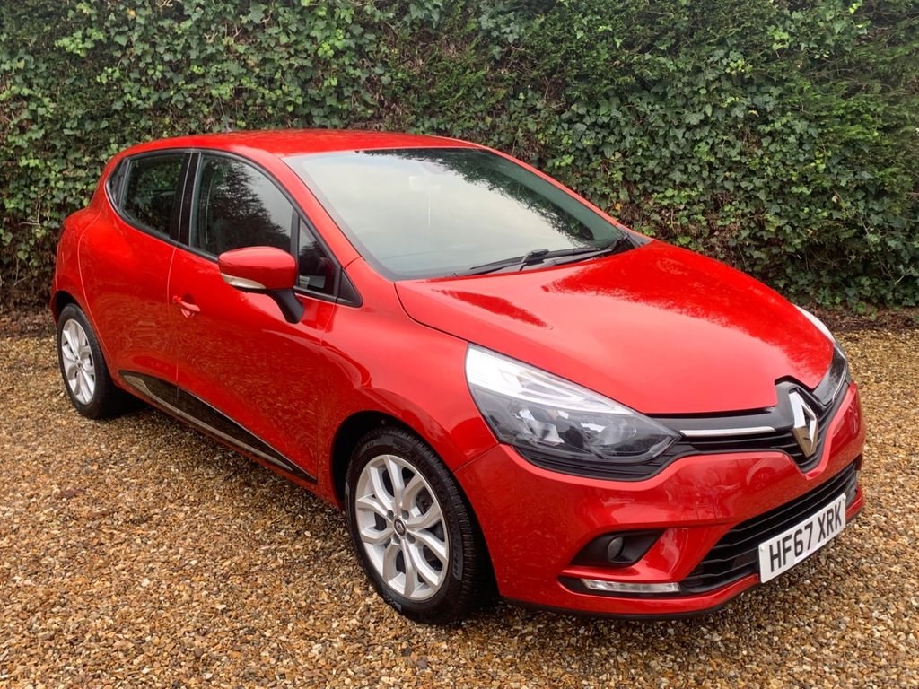 Renault Clio Listing Image