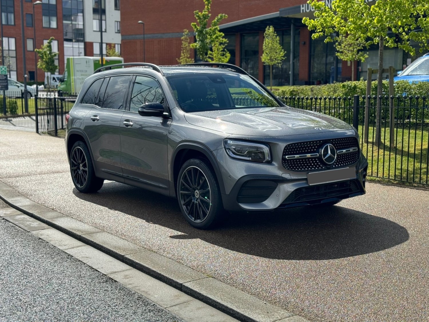 Mercedes-Benz GLB Listing Image