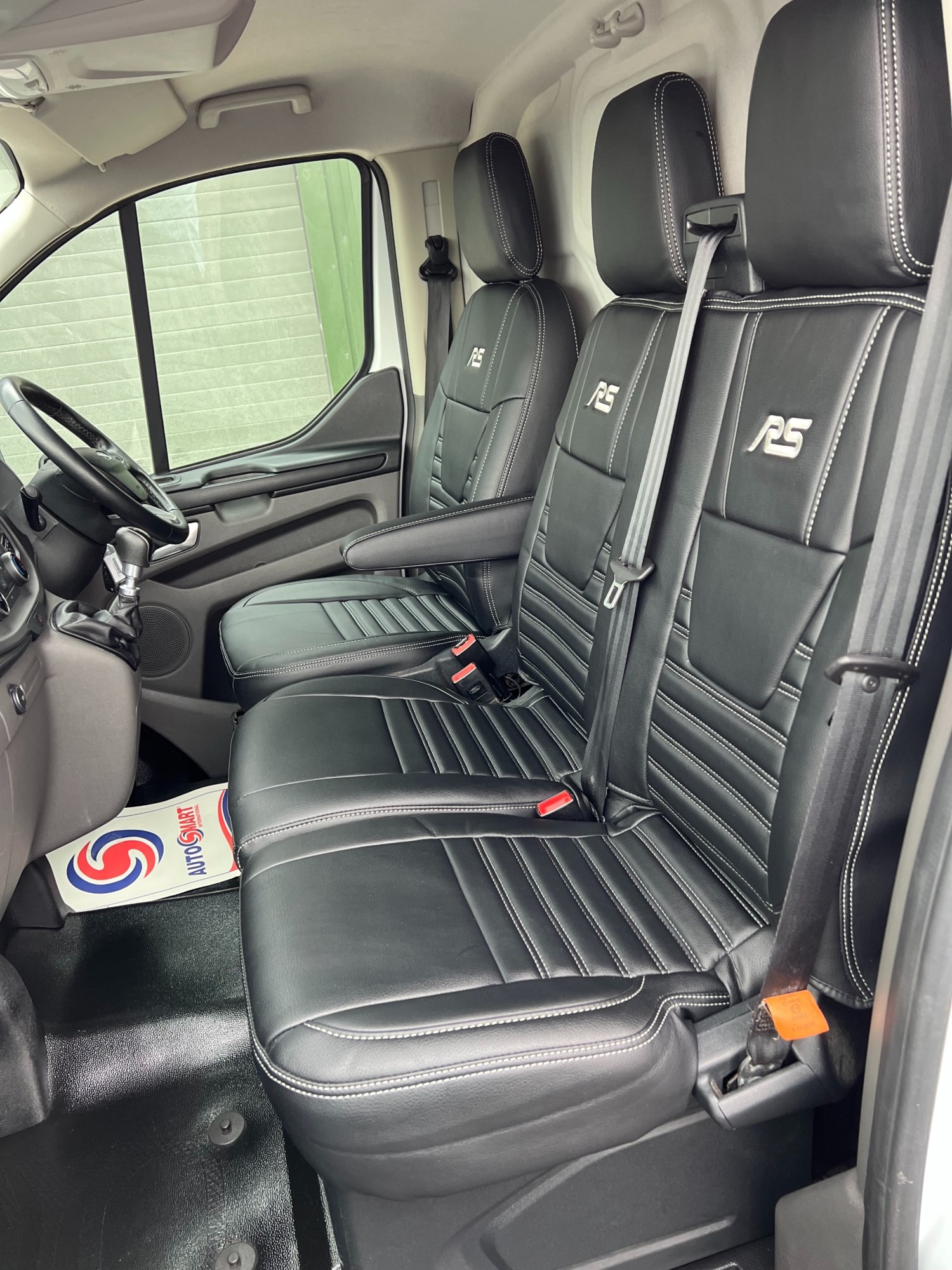 Ford Transit Custom Listing Image