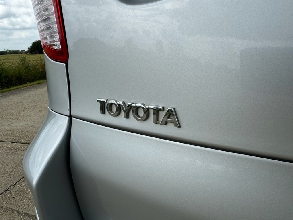 Toyota RAV4 Listing Image