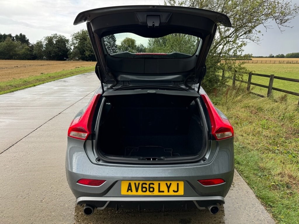 Volvo V40 Listing Image