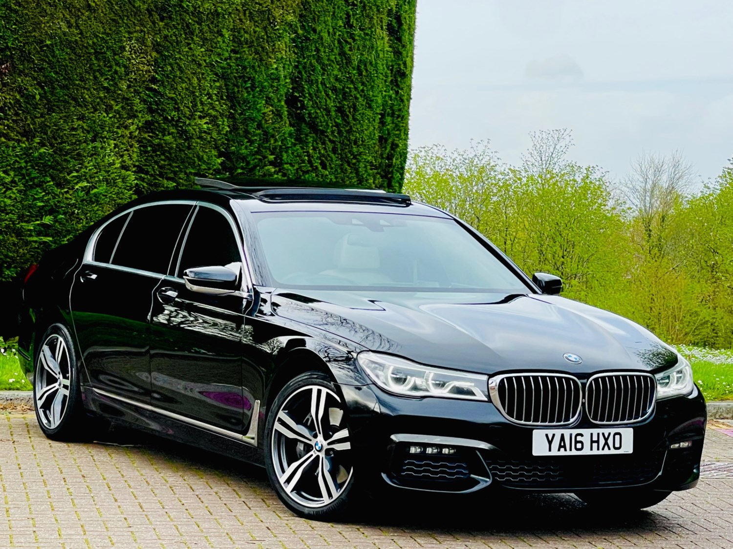 BMW 7 Series Listing Image