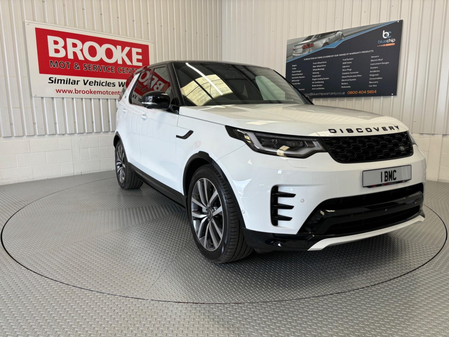 Land Rover Discovery Listing Image