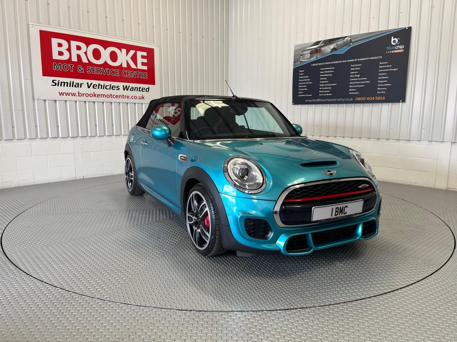 MINI Convertible Listing Image