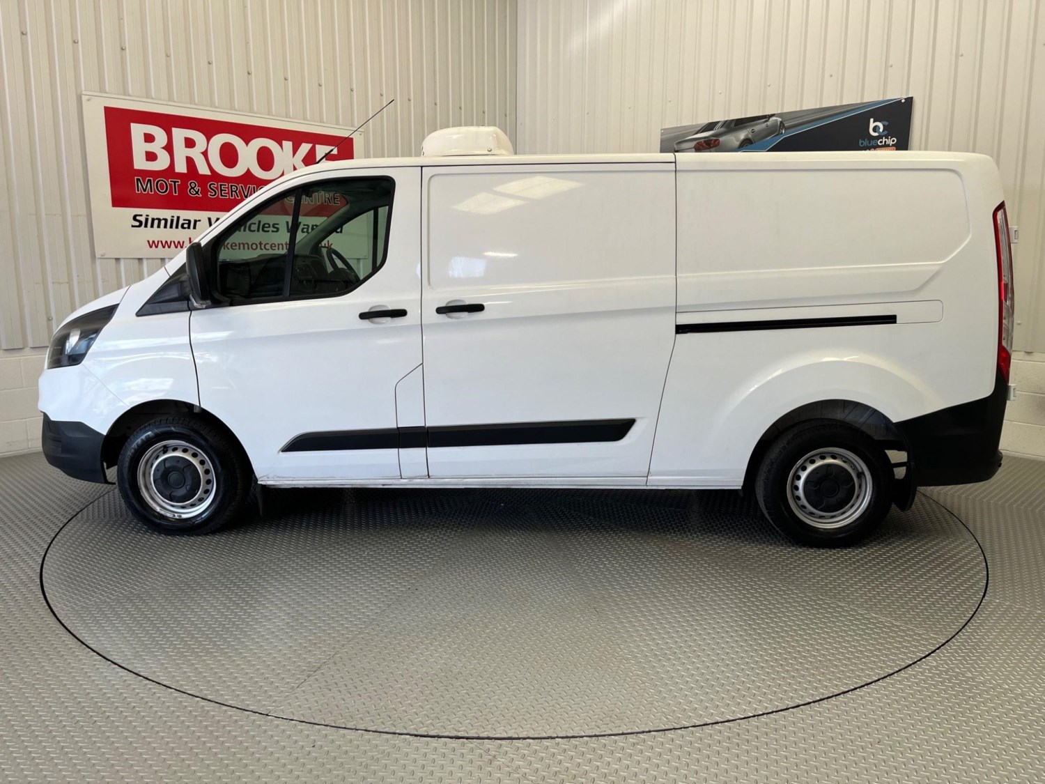 Ford Transit Custom Listing Image