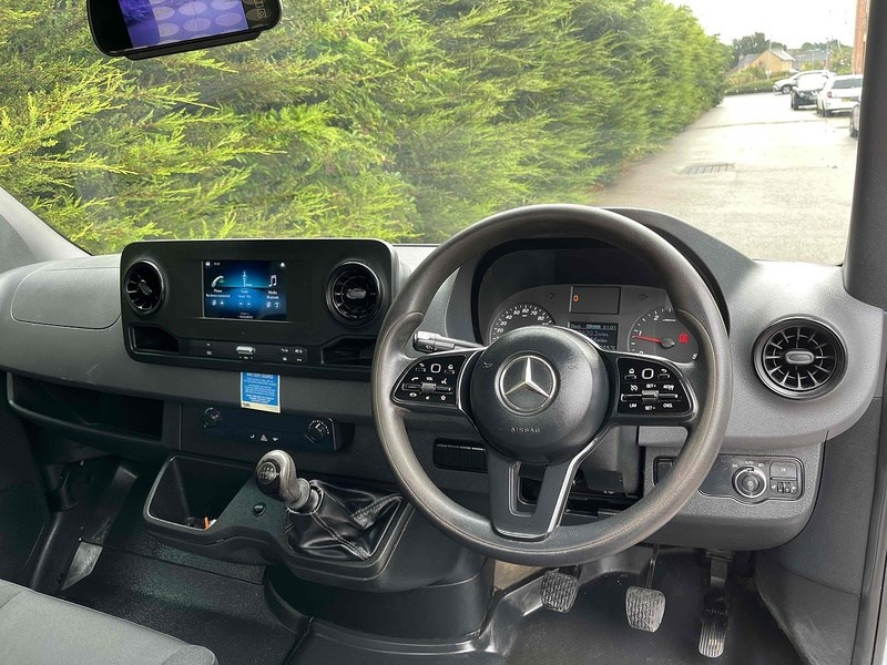 Mercedes-Benz Sprinter Listing Image