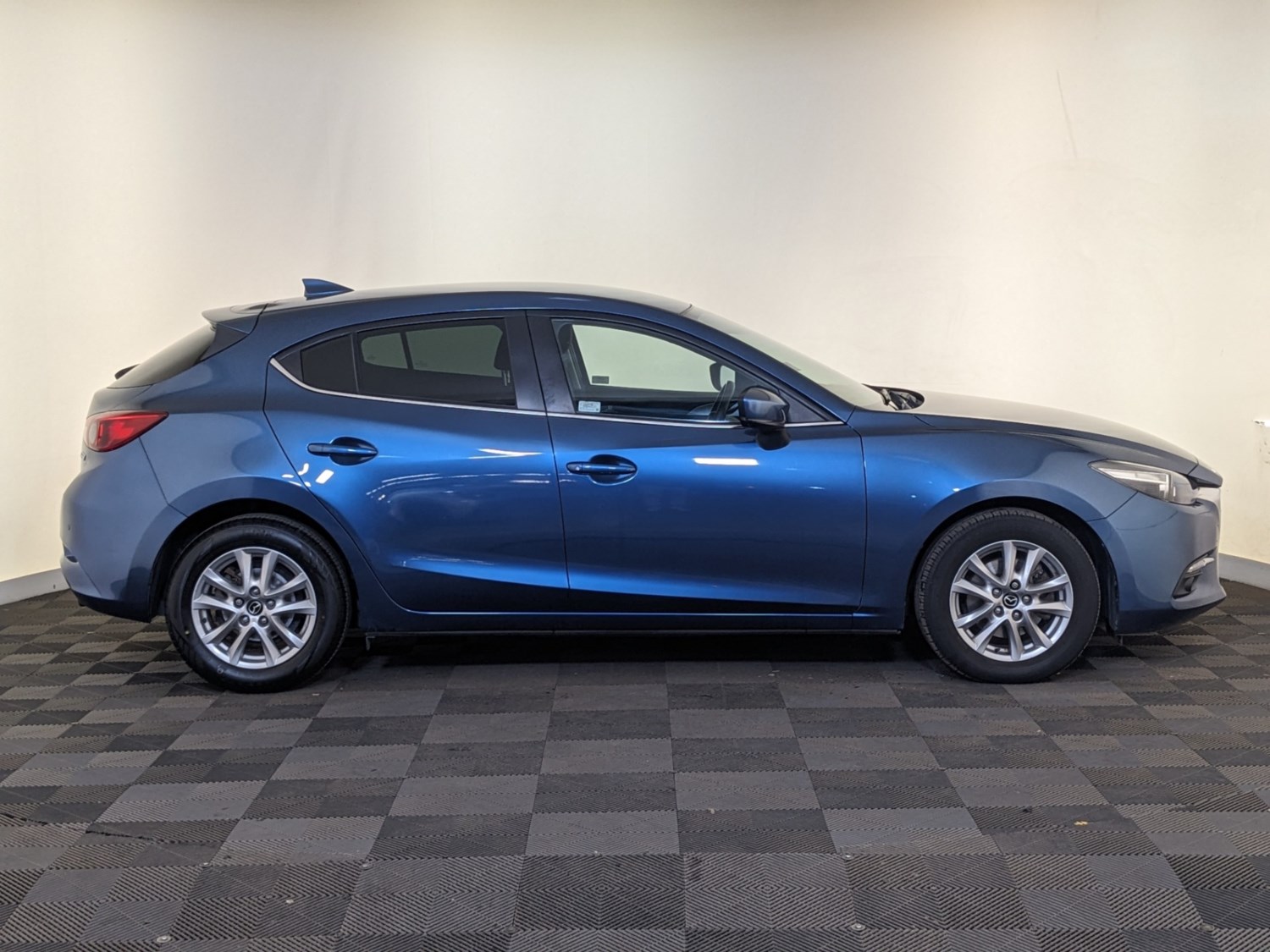 Mazda 3 Listing Image