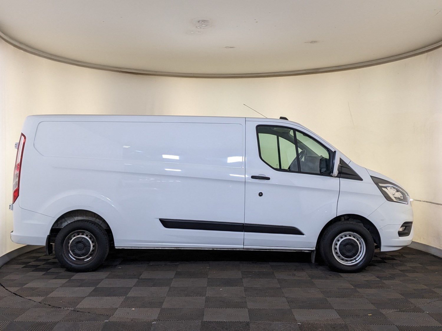 Ford Transit Custom Listing Image