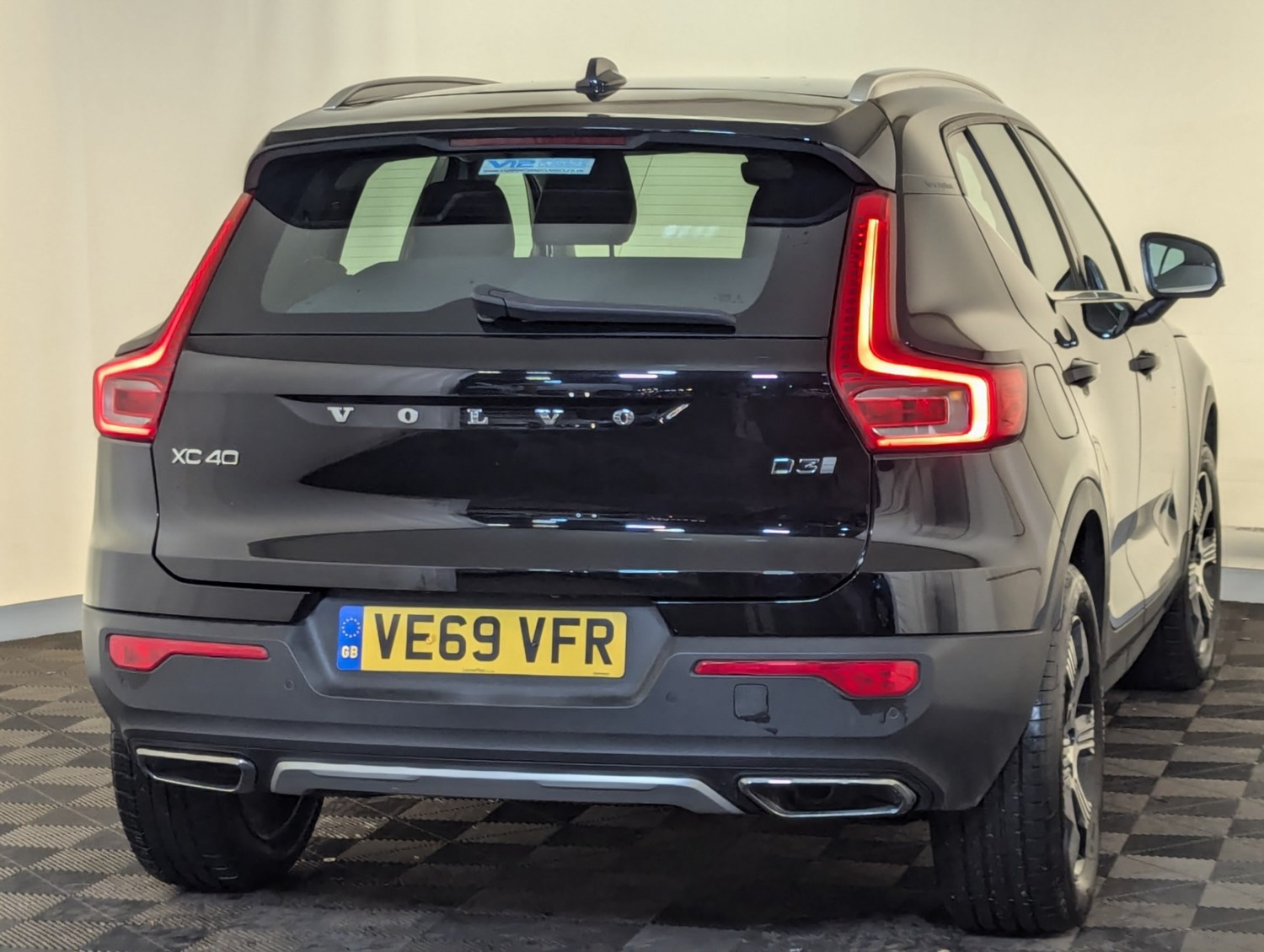 Volvo XC40 Listing Image