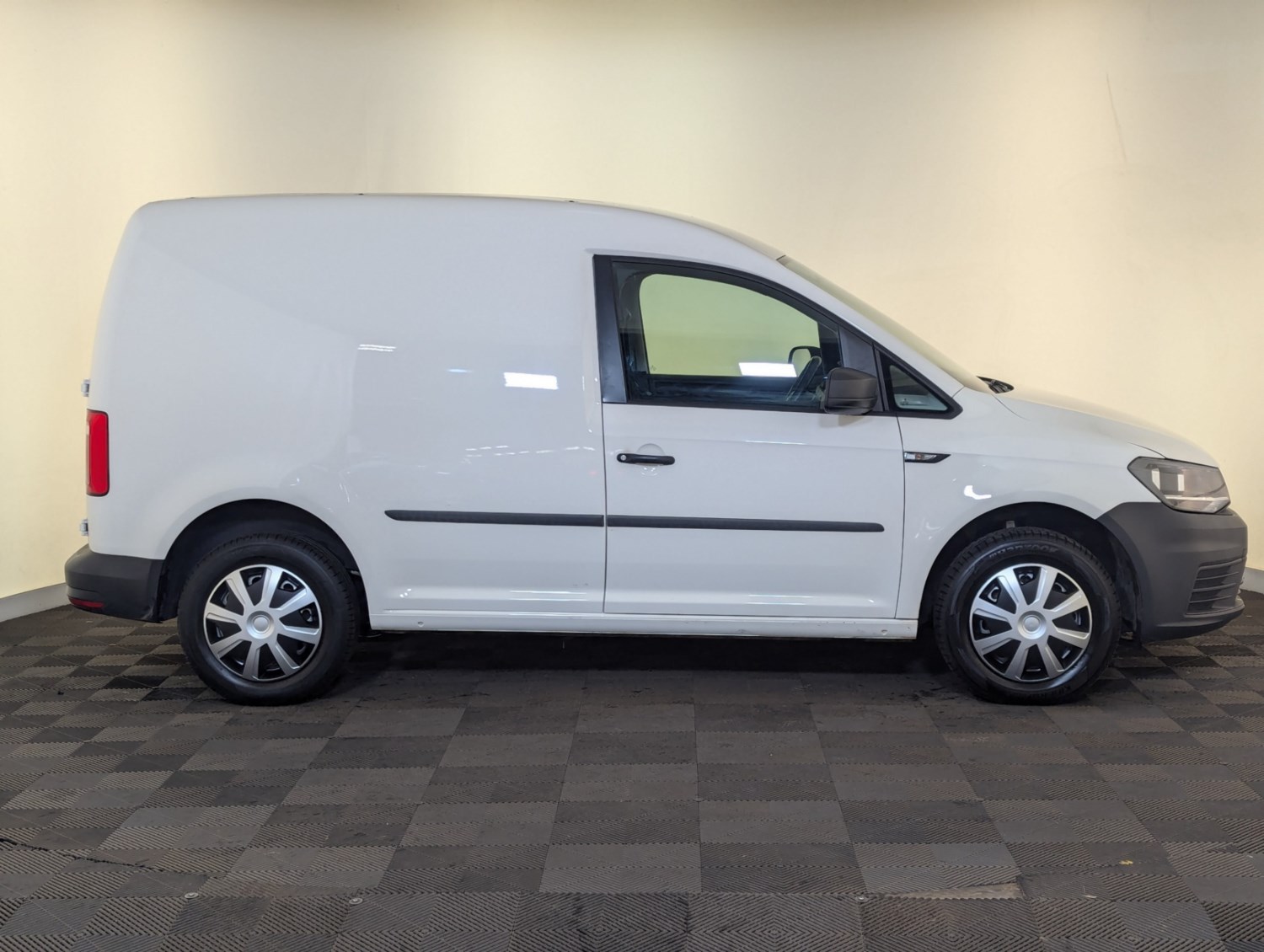 Volkswagen Caddy Listing Image