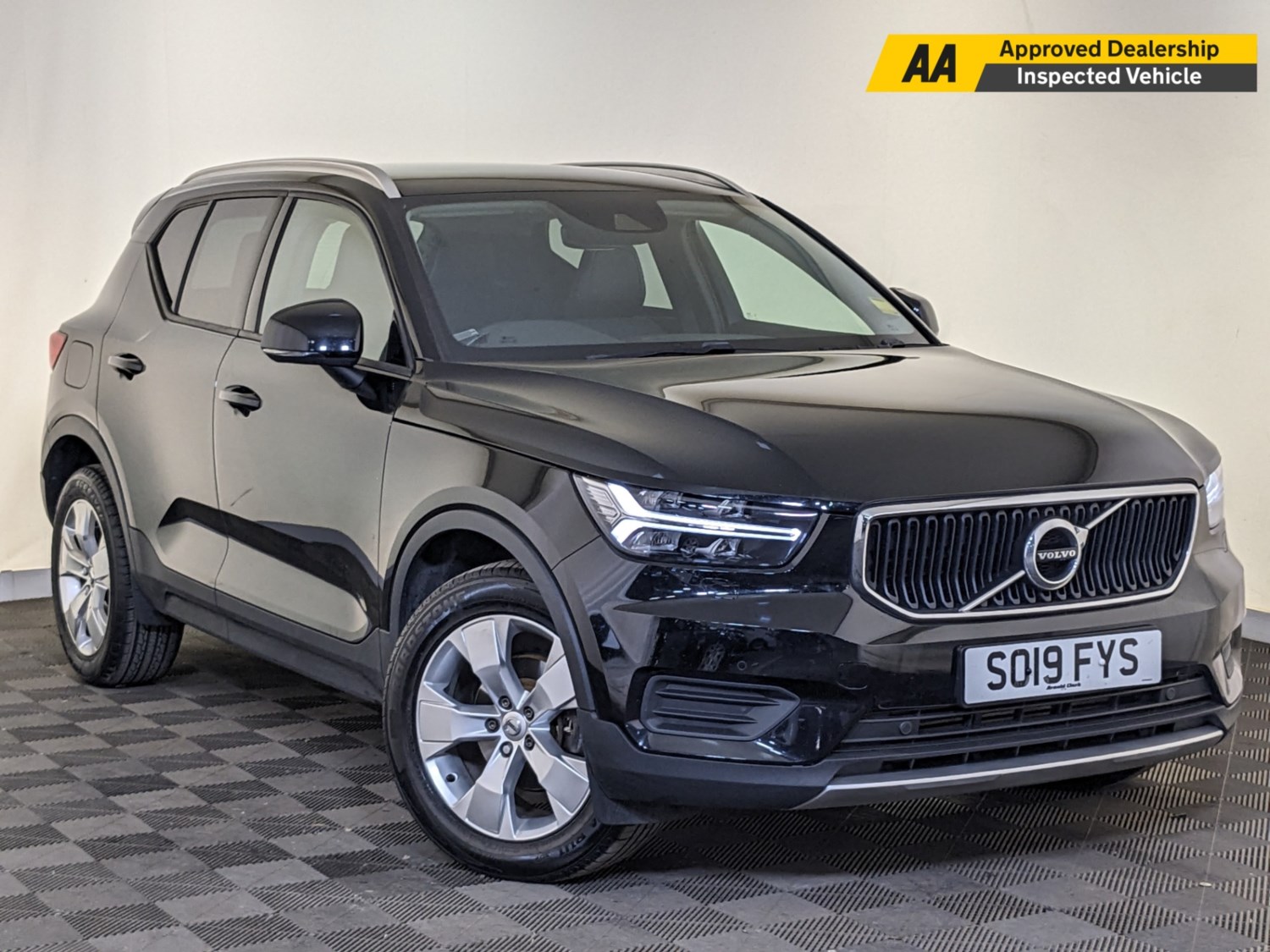 Volvo XC40 Listing Image